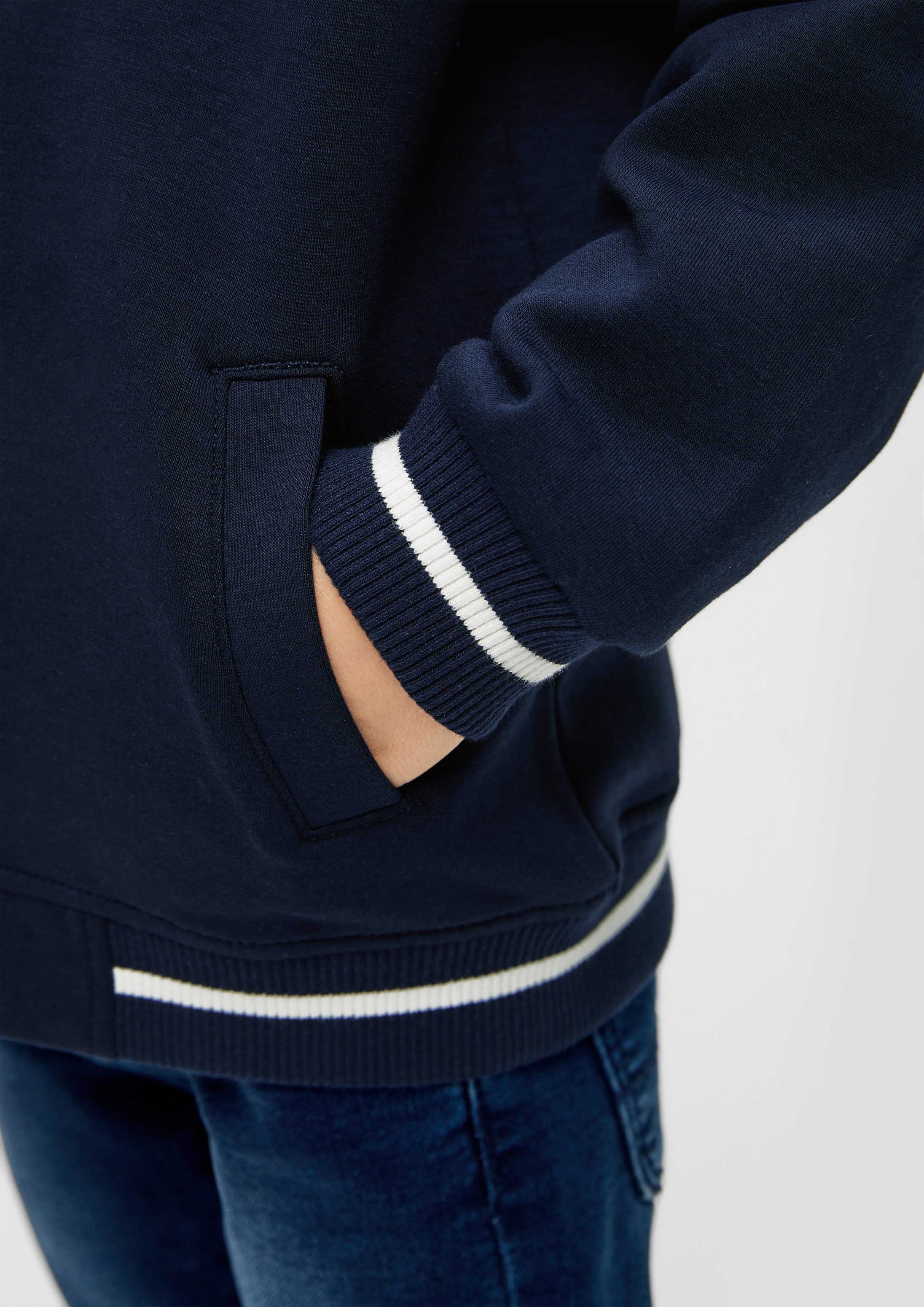 s.Oliver Sweatshirt Sweatshirt Jacke Collegejacke aus Scuba-Sweat – Bild 3 von 3