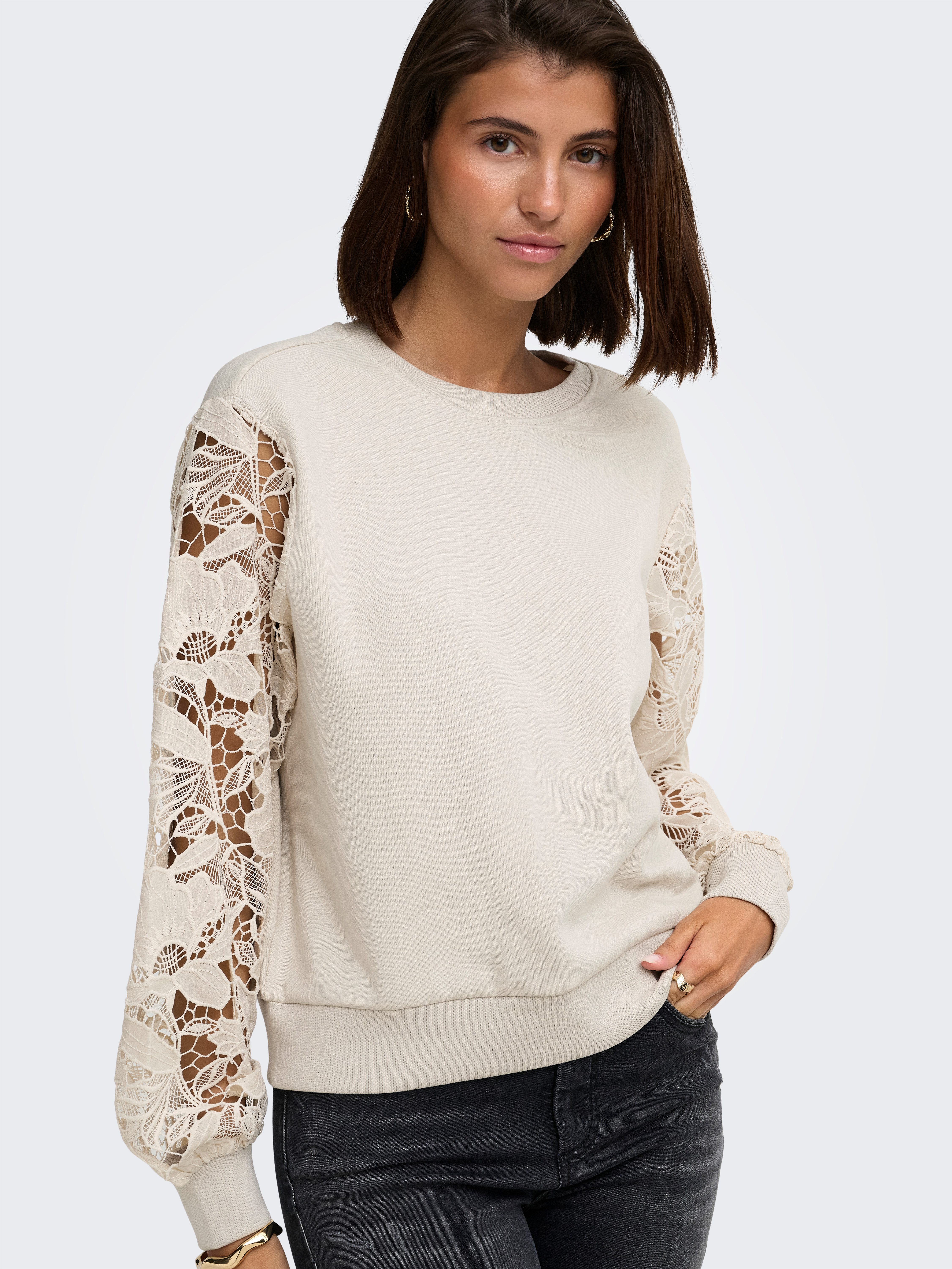 ONLY Sweatshirt ONLSTILLA L/S LACE SLEEVES CS SWT Baumwollmischung, regular fit – Bild 2 von 5