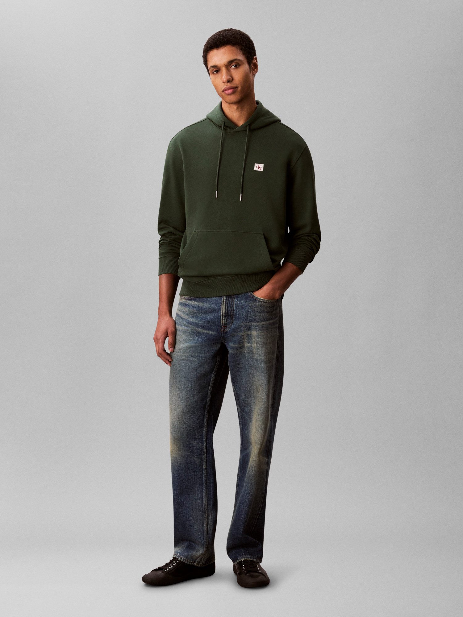 Calvin Klein Jeans Kapuzensweatshirt 400GSM TERRY BADGE HOODIE Mit Rundhalsausschnitt