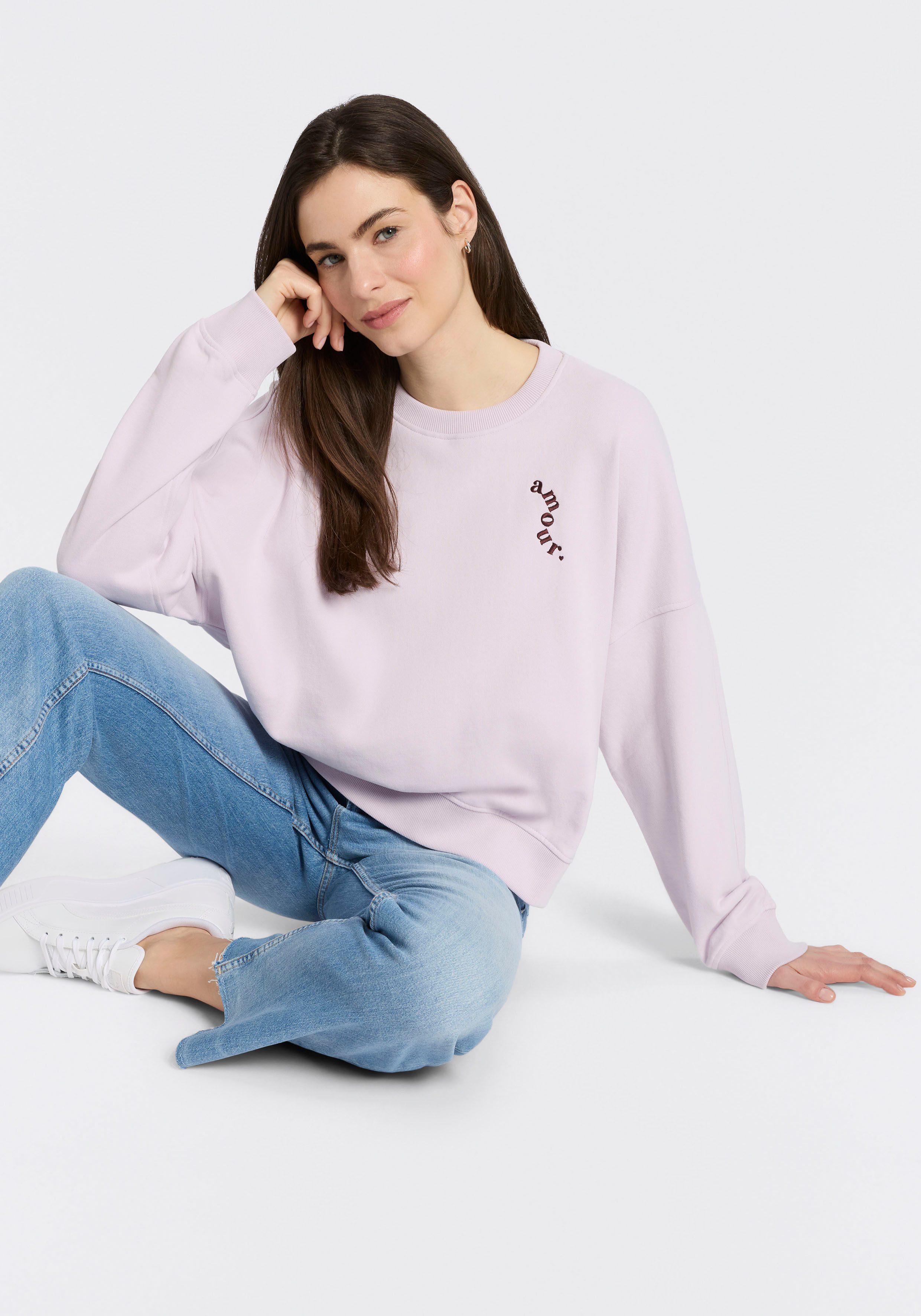 BOSS ORANGE Sweatshirt Ever Valentine Premium Damenmode mit Stickerei, Oversize