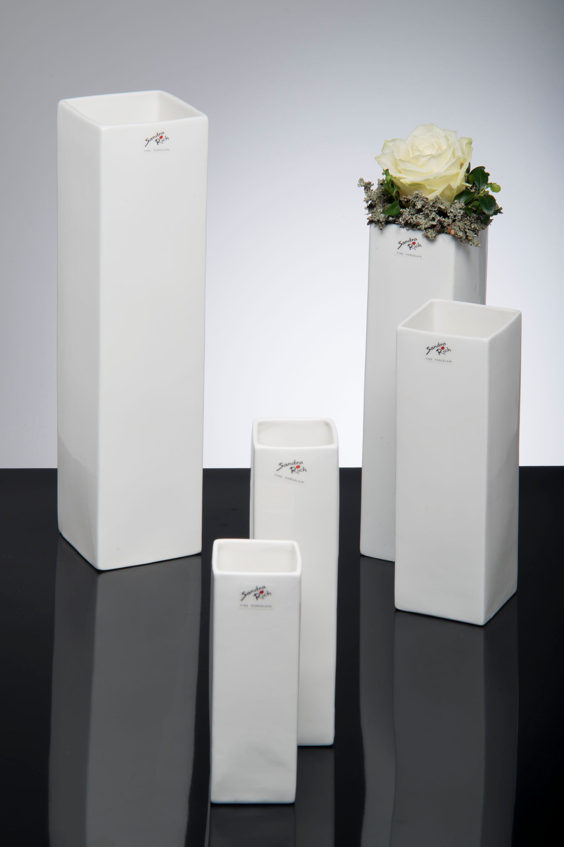 Sandra Rich Dekovase SANDRA RICH, Porzellan- VASE "SQUARE" 18cm. Quader WEISS