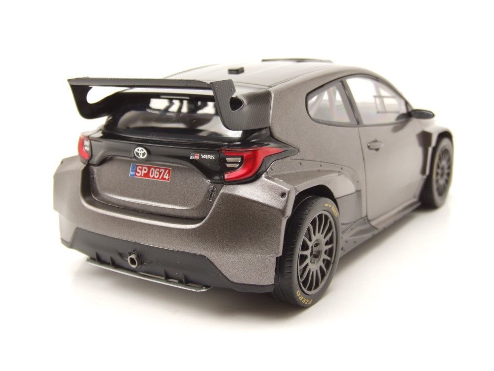 ixo Models Modellauto Toyota GR Yaris Rallye2 2024 matt grau, Maßstab 1:18