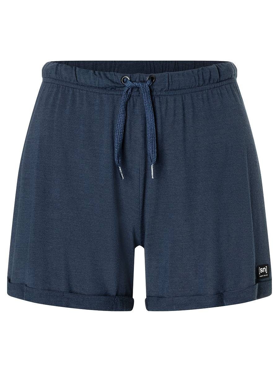 WIDE Navy Merino-Materialmix SUPER.NATURAL Shorts Shorts Blazer Merino SHORTS W pflegeleichter