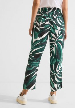 STREET ONE Stoffhose Street One Loose Fit Hose mit Print in Lagoon Gree (1-tlg) Einschubtaschen