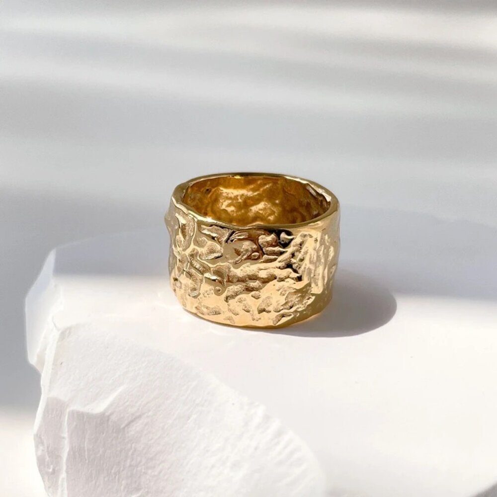 ROUGEMONT Goldring Extravaganter Goldring Statement Damen Ring gehämmert