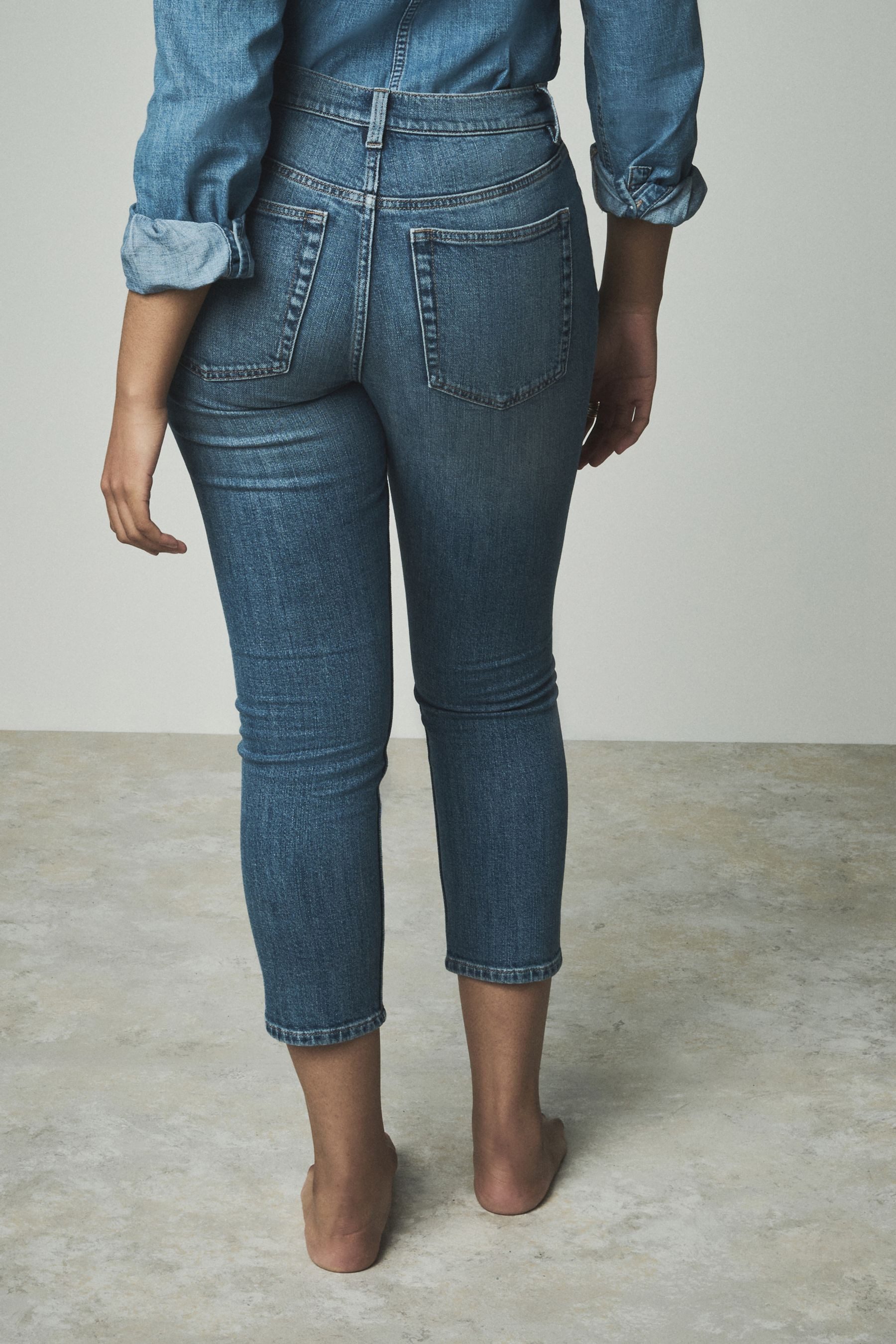 Next Caprijeans Verkürzte Denim-Caprishorts in Sanduhrenform günstig online kaufen