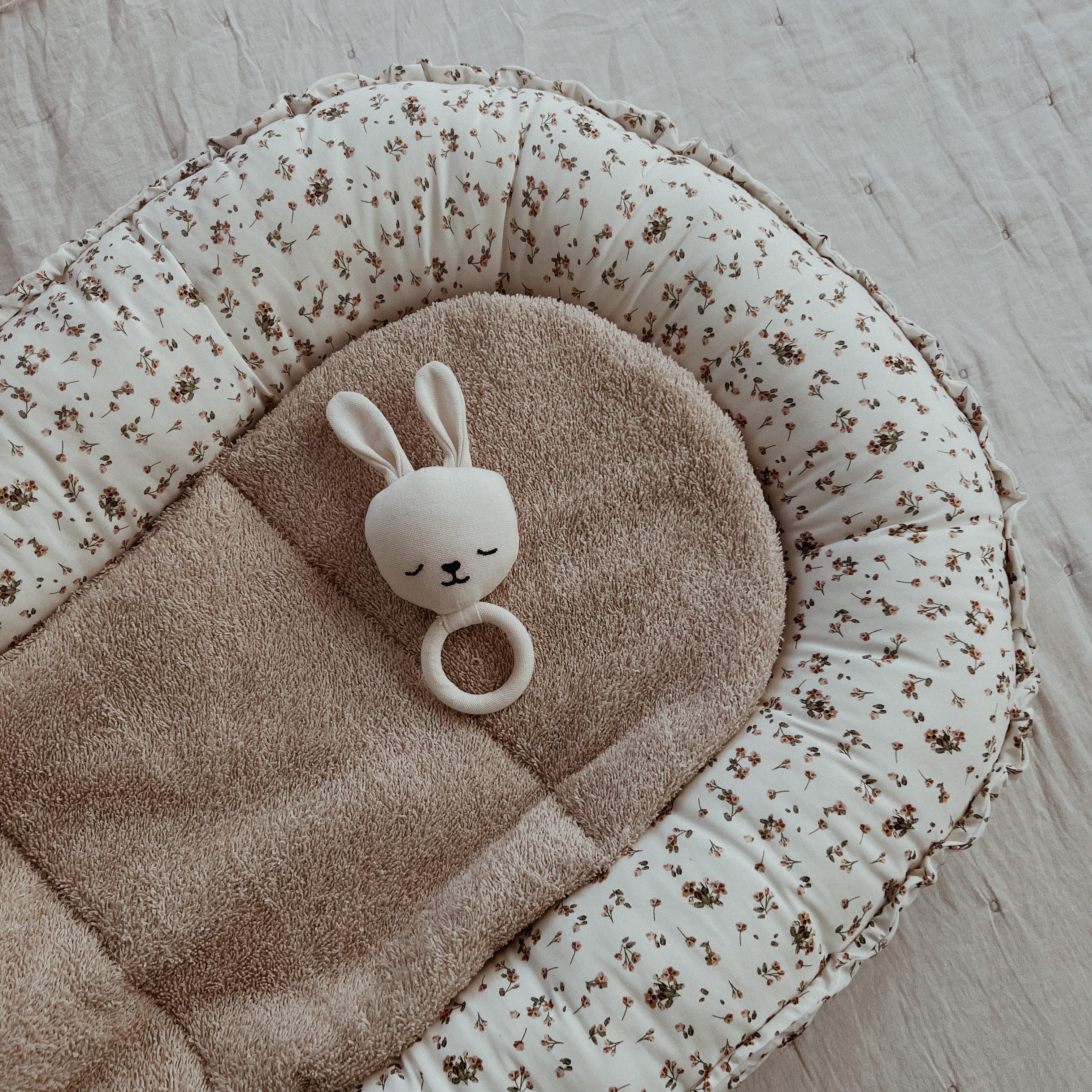 LittleANTunique Bettnestchen Nestchen Babynest flowers