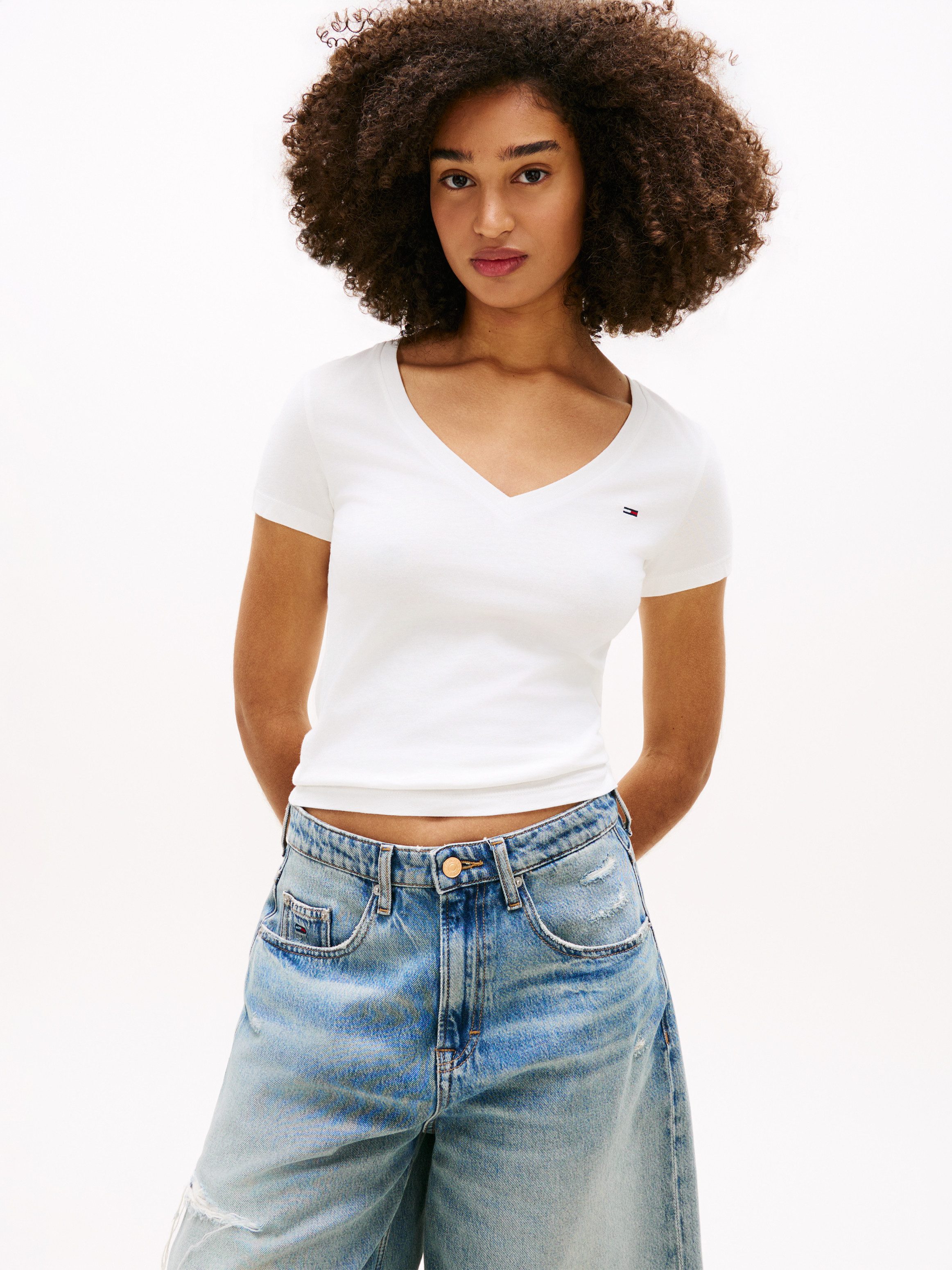 Tommy Jeans Kurzarmshirt TJW 3PACK V-NECK TEE (Packung, 3-tlg., 3er-Pack) mit V-Ausschnitt, Logostickerei