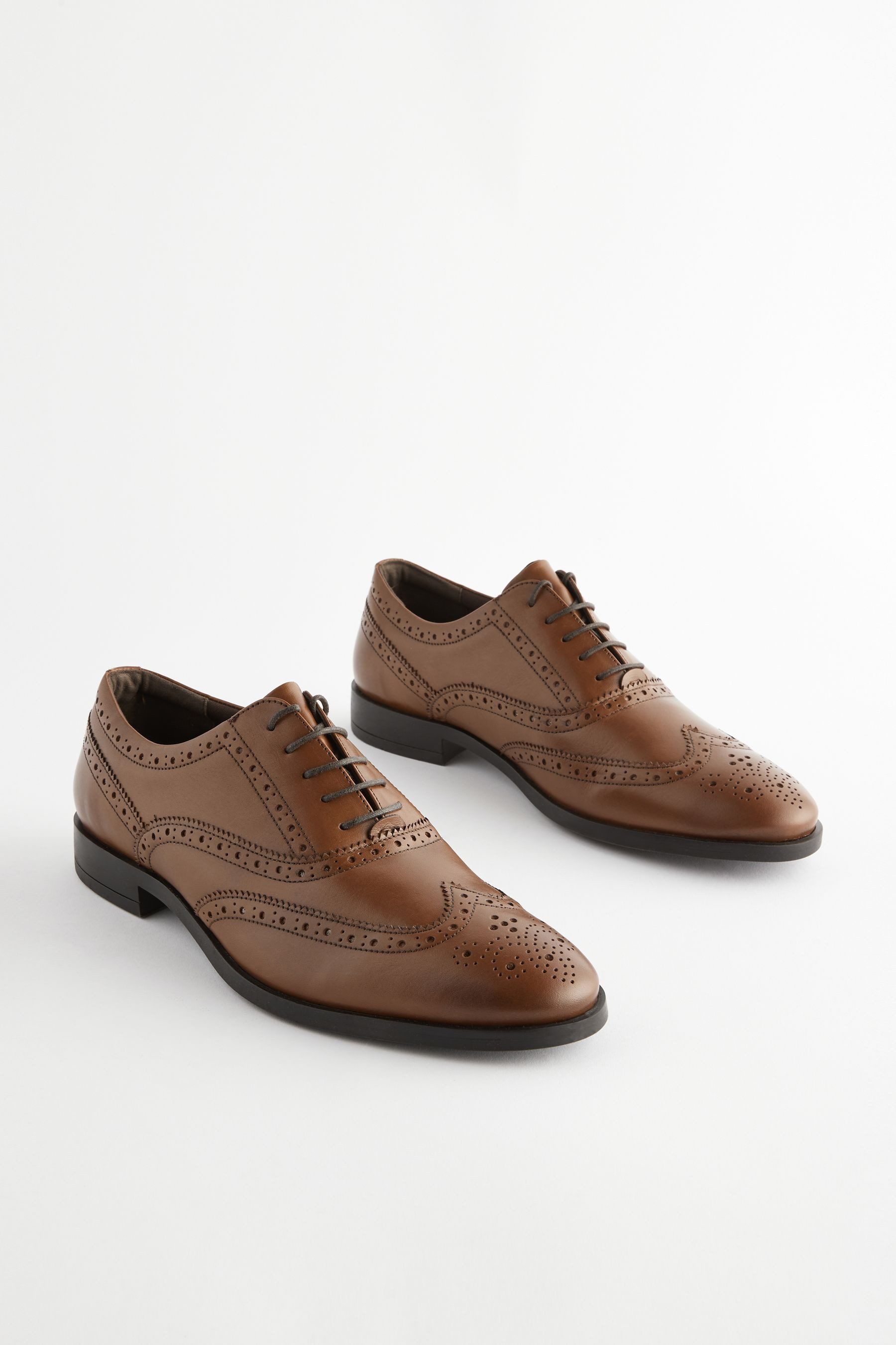 Next Oxford-Schuhe im Budapester-Stil aus Leder Budapester – Bild 2 von 5