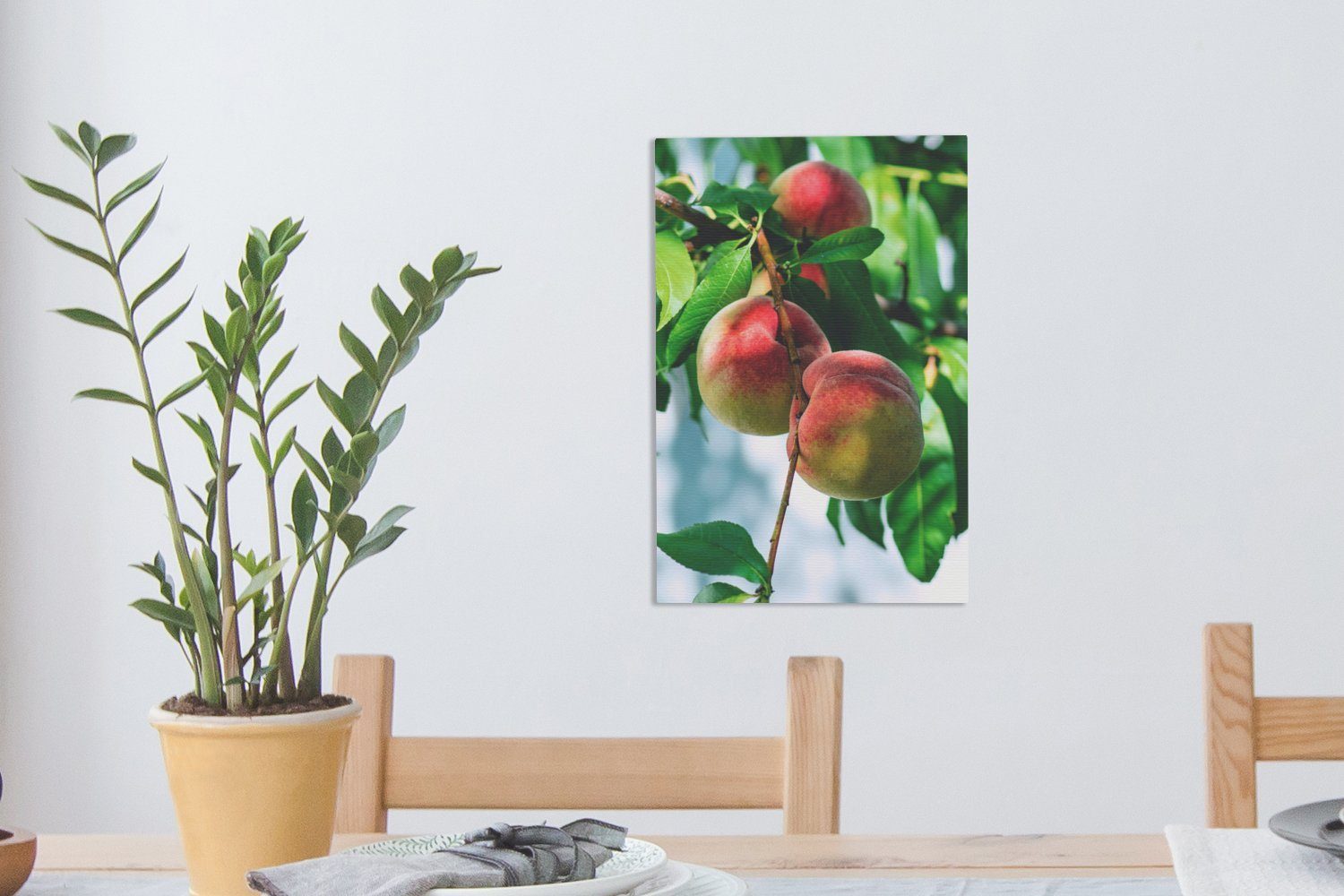 OneMillionCanvasses® Leinwandbild Pfirsiche auf einem (1 cm fertig Zweig, 20x30 inkl. Leinwandbild bespannt St), Zackenaufhänger, Gemälde