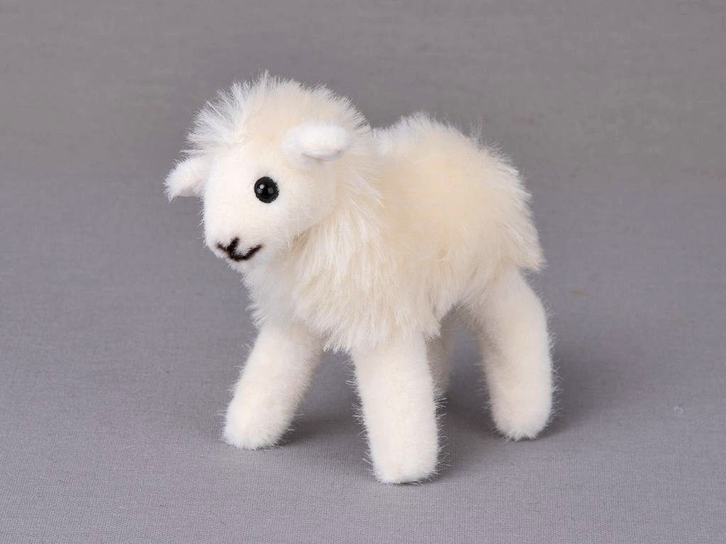 Kösen Kuscheltier Kösen Lamm (Minitier) weiß stehend 14 cm Stofftier Schaf