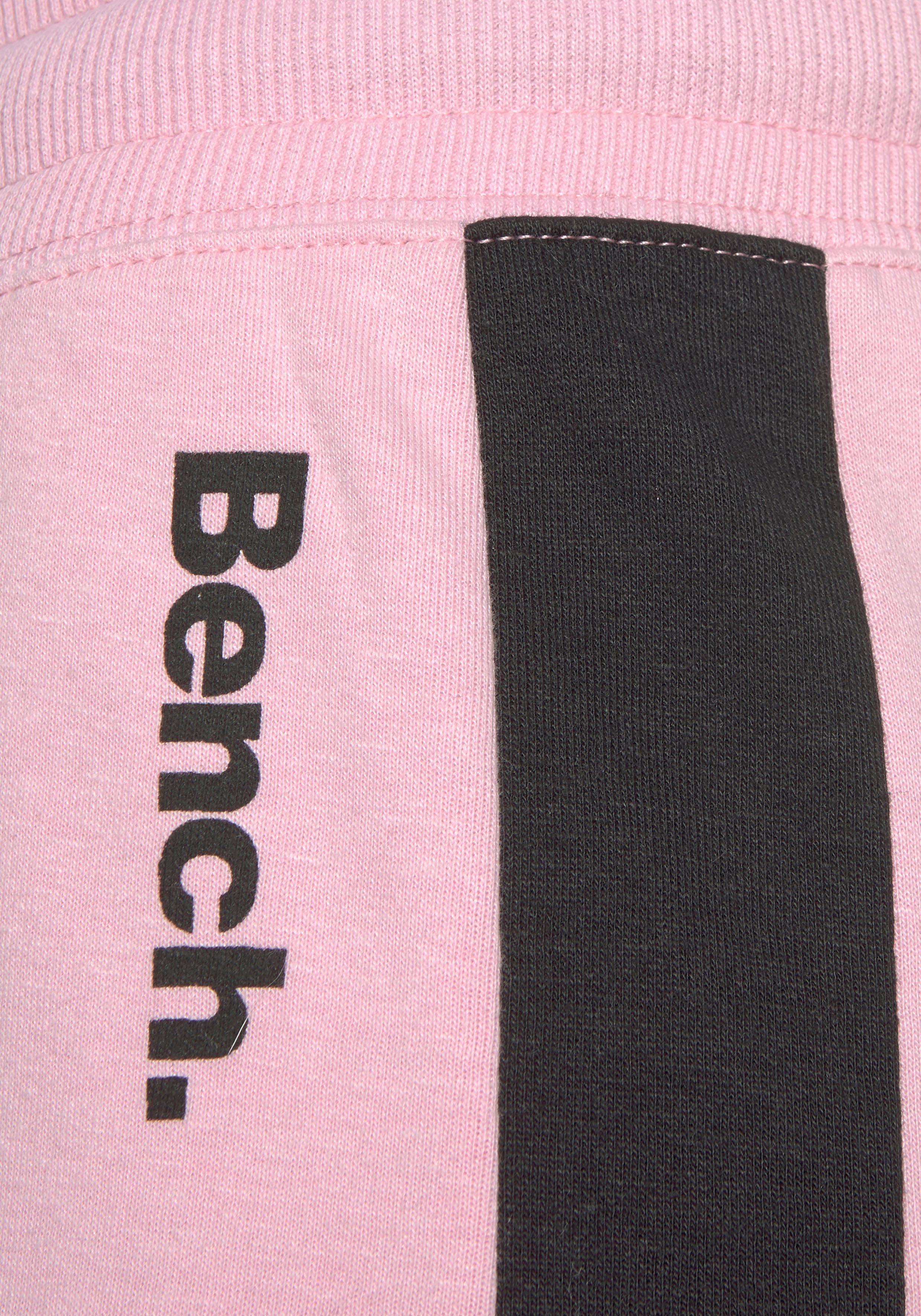 Bench. geradem Seitenstreifen Loungeanzug rosa-schwarz Loungewear Bein, und mit Loungehose