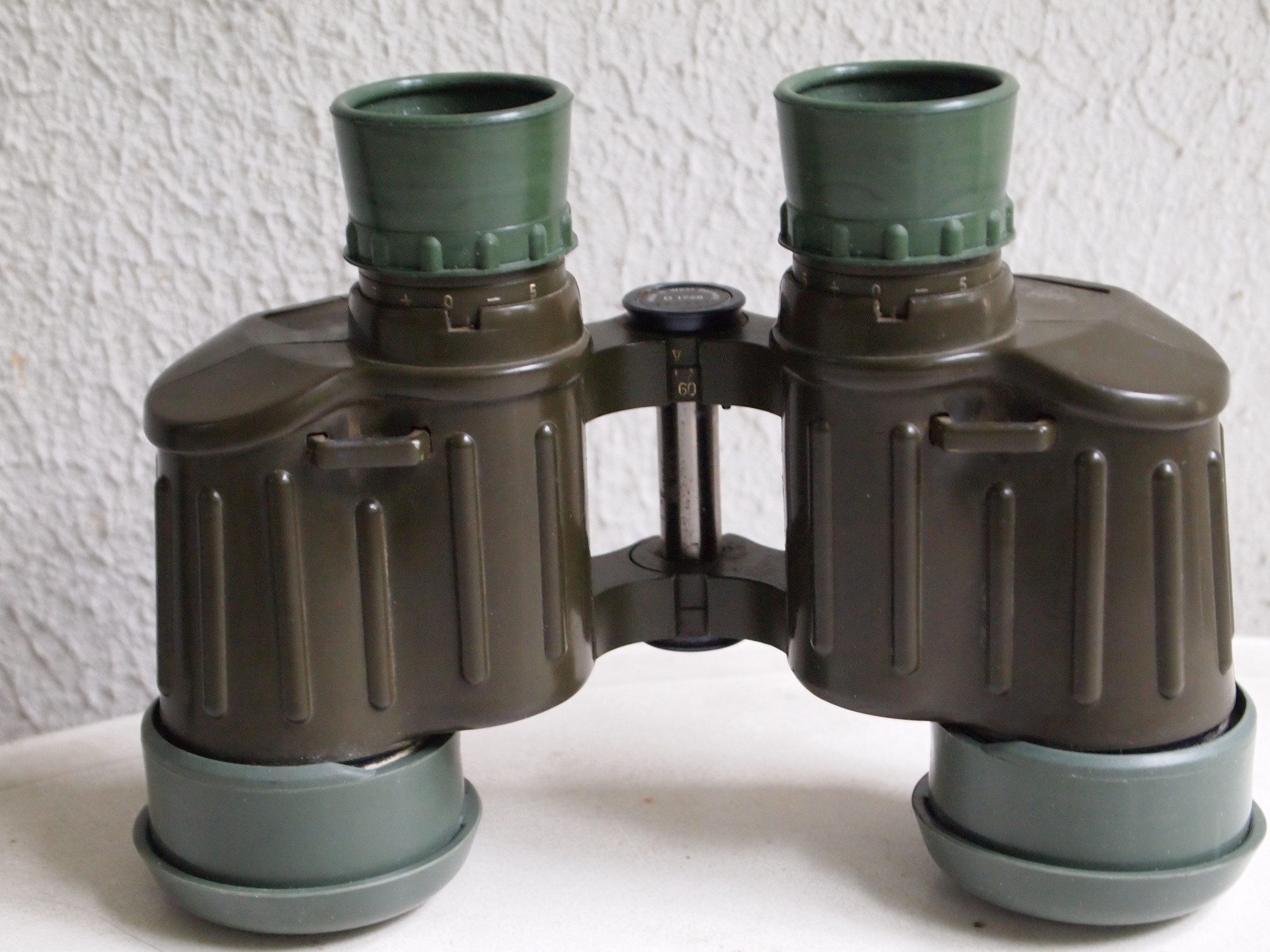 Hensoldt Wetzlar Bundeswehr Fernglas Fero D16 8x30 für Jäger oder Outdoor Fernglas