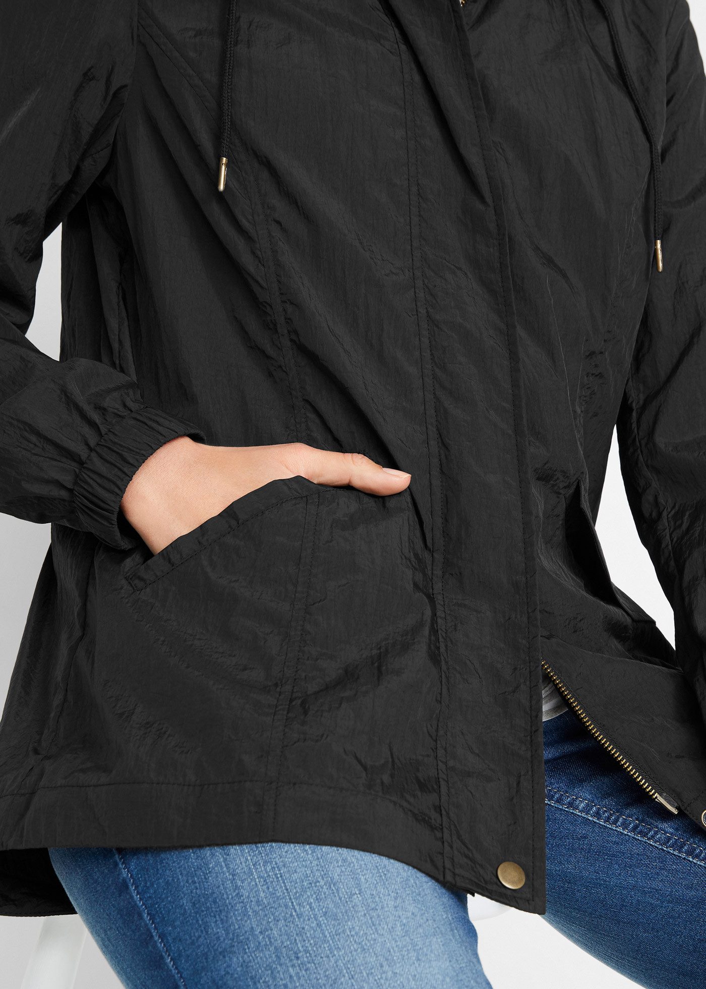 bonprix Allwetterjacke sportlicher Stil, leichter Parka mit Kapuze, mit sei günstig online kaufen