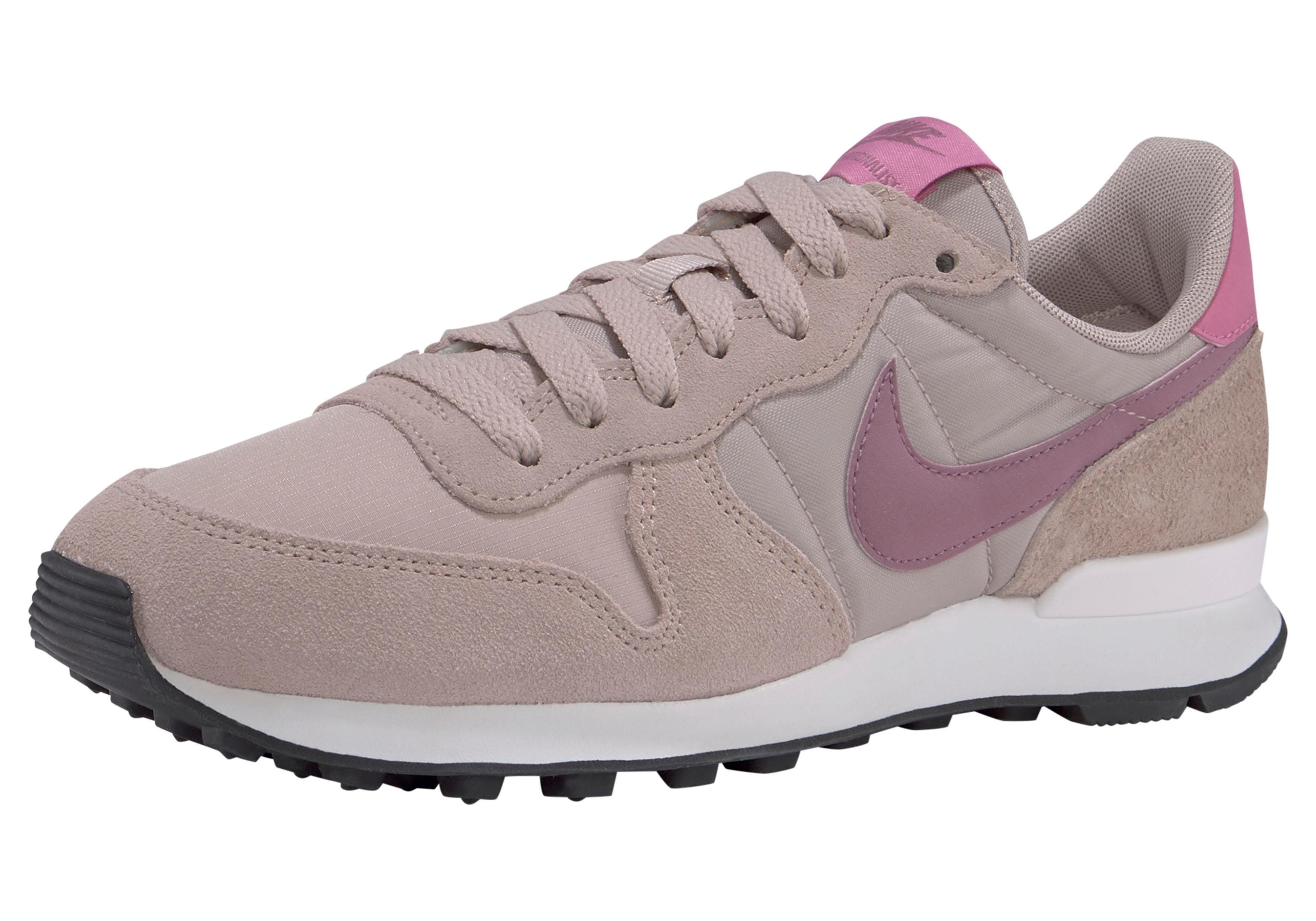otto nike internationalist