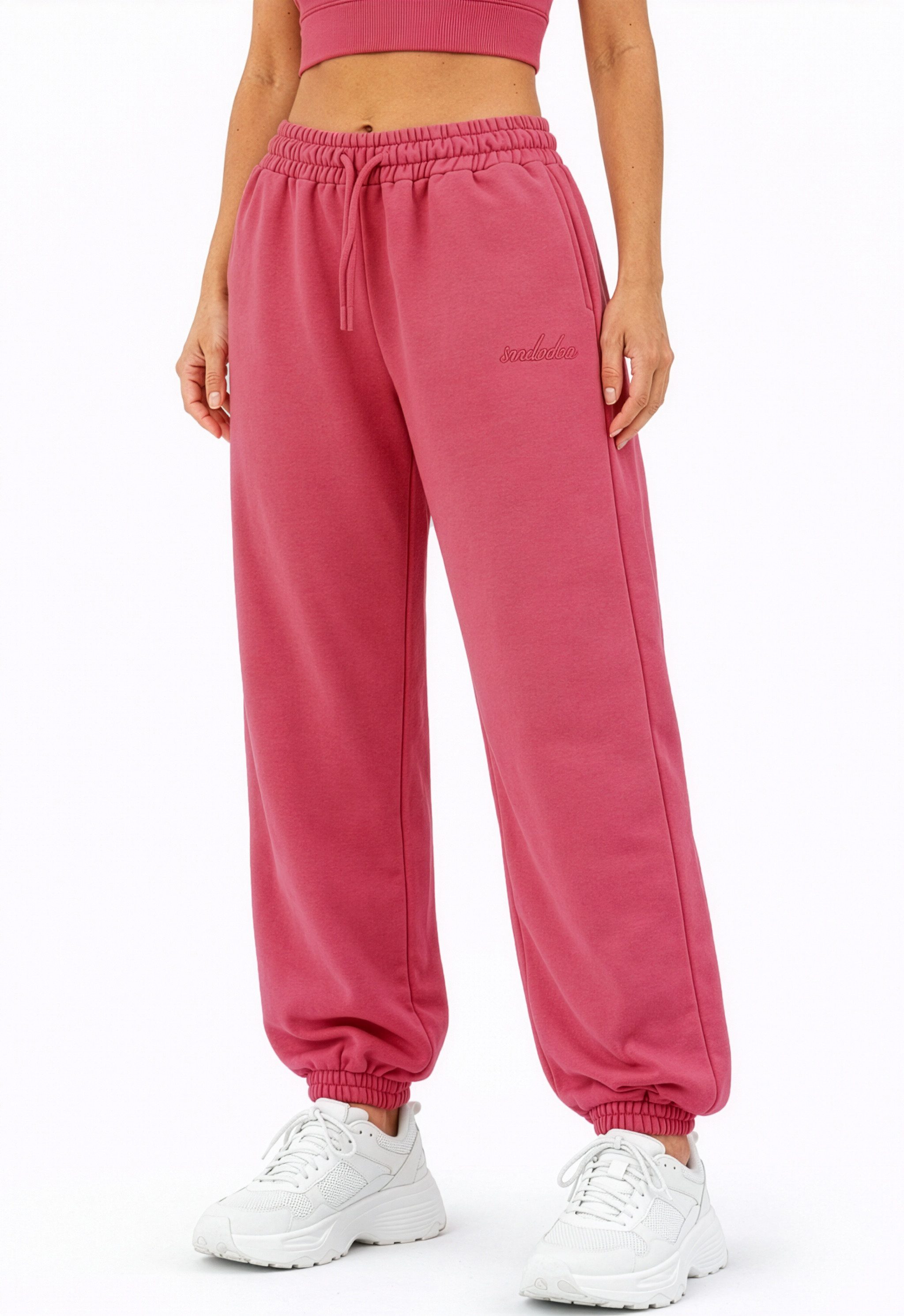 Smilodox Jogginghose Elura, Trainingshose Damen Tapered Fit, Sweatpants mit Tunnelzug Elastischer Bund, Kordelzug, Logo, Gym & Homewear