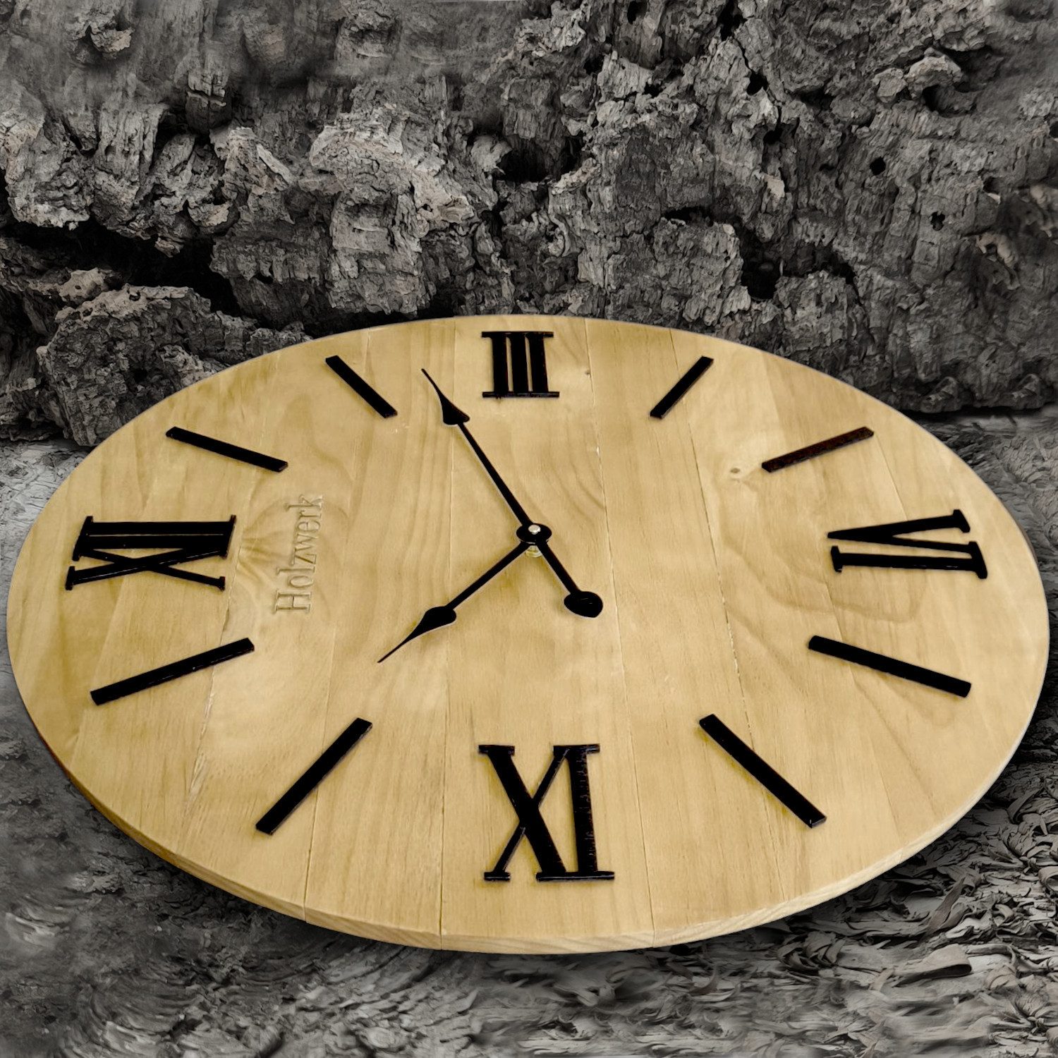 Holzwerk Wanduhr MERZIG Loft XXL Holz Quarzwanduhr (60 cm Ø, Nahezu lautlos günstig online kaufen