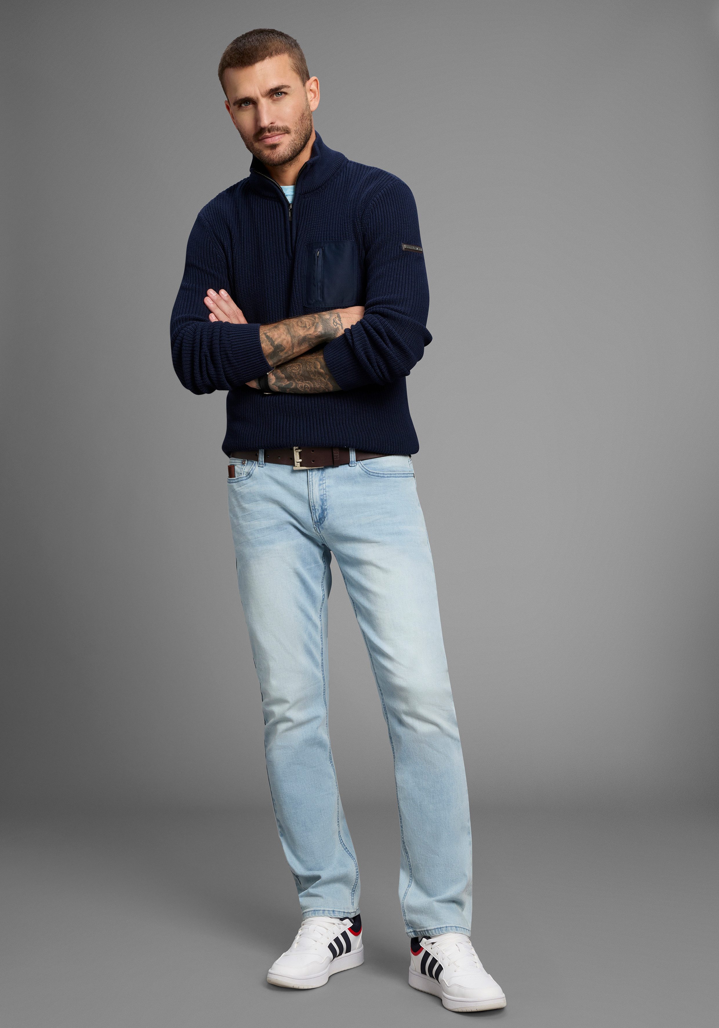Bruno Banani Straight-Jeans Hutch gerade geschnittenes Bein, niedrige Leibhöhe, reguläre Passform – Bild 4 von 5