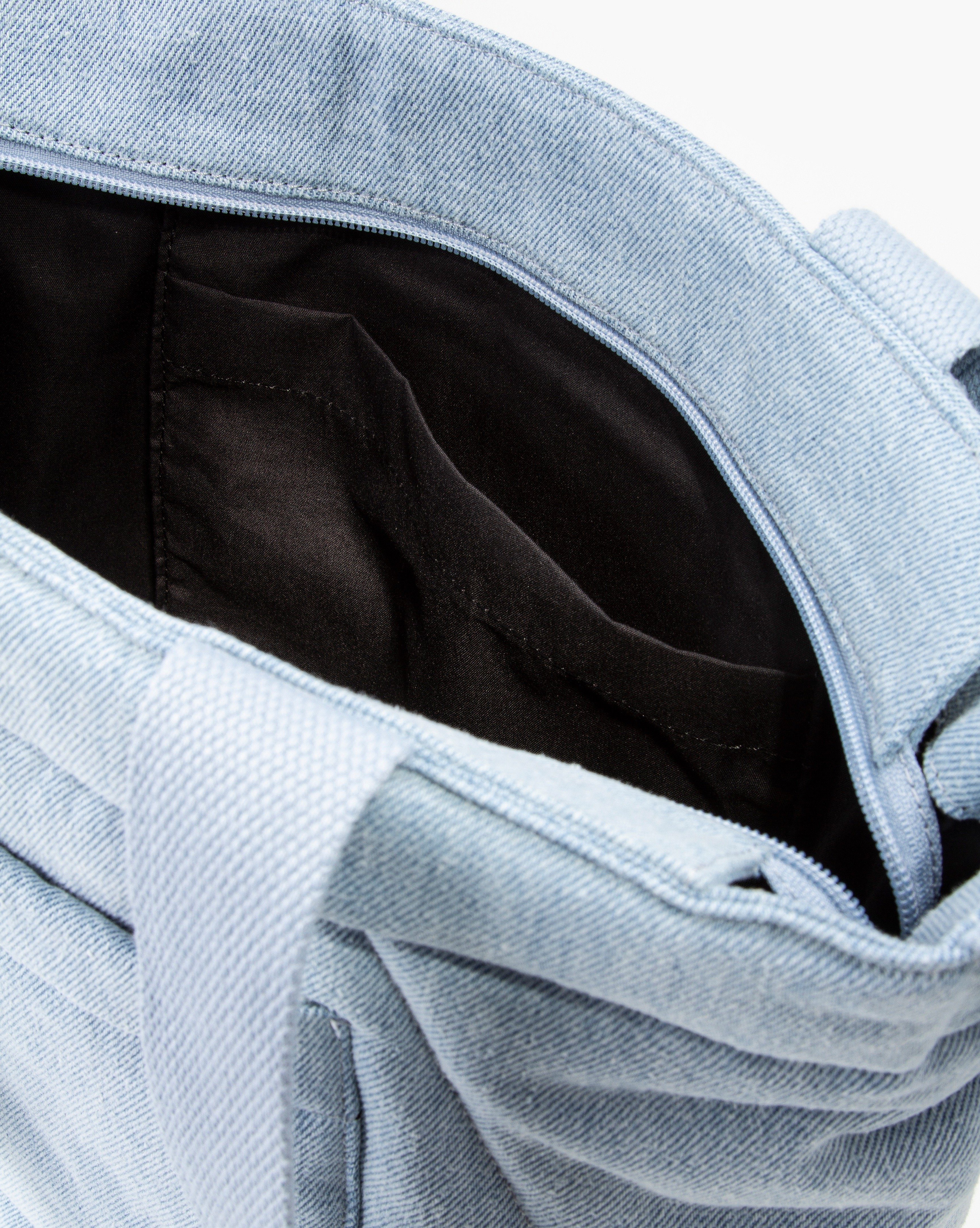 HOLIDAY, Jeans im Levi's® Look modischem ICON - TOTE Shopper