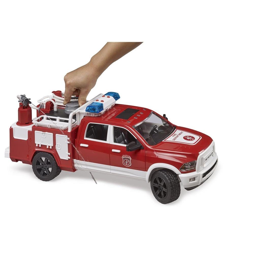 Bruder® Spielzeug-Feuerwehr 02544 RAM 2500, (Feuerwehreinsatzwagen, 1-tlg), mit Light und Sound Modul, Einsatzfahrzeug, ab 4 Jahren