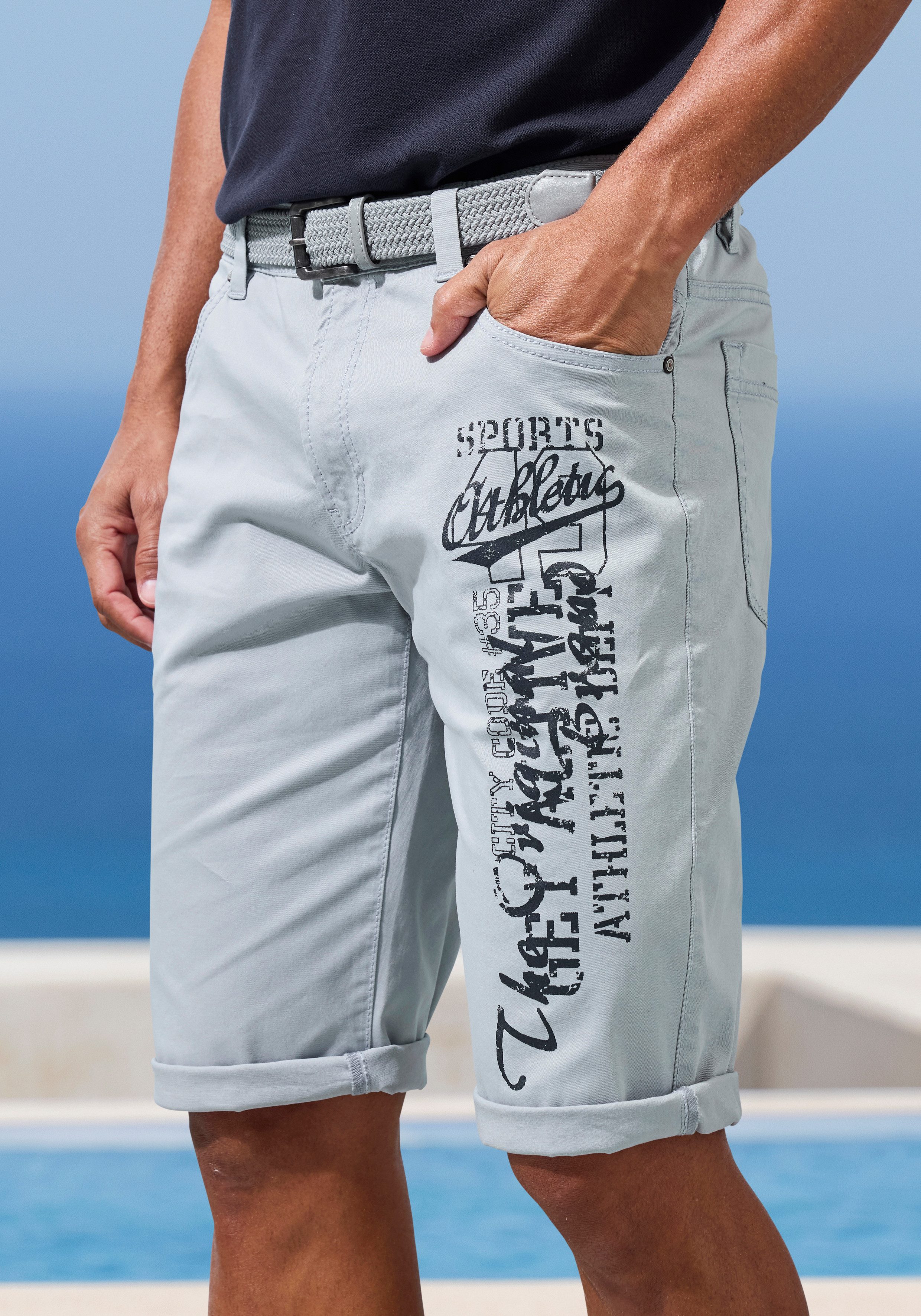 John Devin Bermudas - bedruckte Sommer Shorts aus elastischer Baumwollmischung mit großem Druck auf dem Bein, 3/4 Shorts