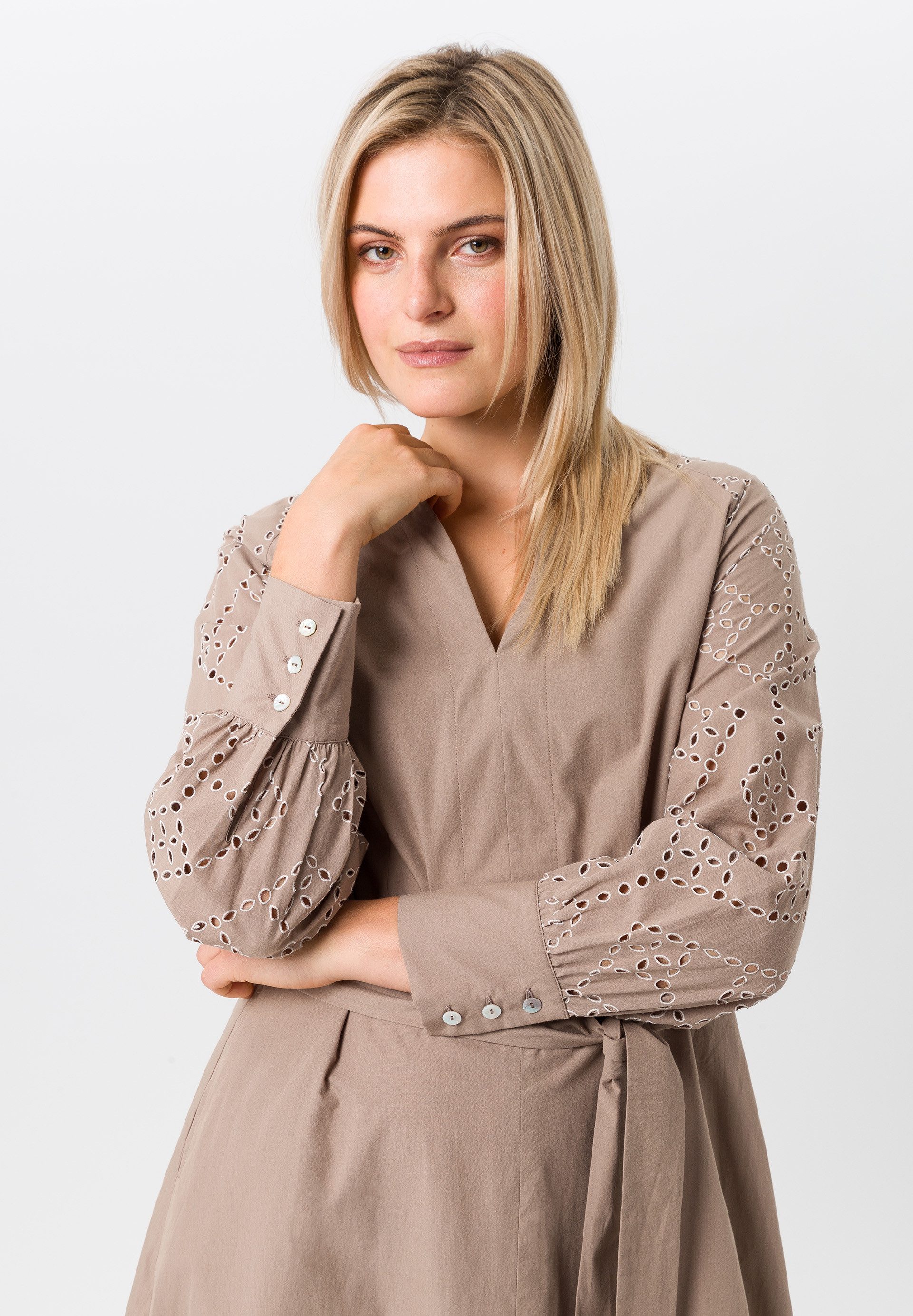 TUZZI Blusenkleid mit Stickerei-Akzenten