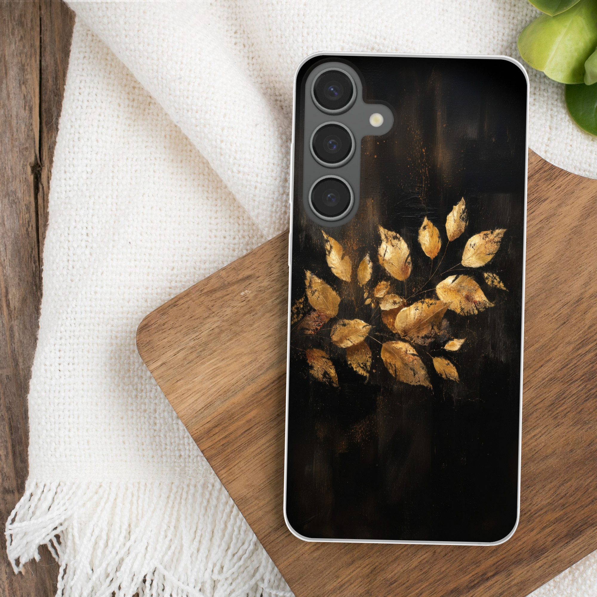 MuchoWow Handyhülle für Samsung Galaxy S24 Plus Goldene Blätter auf dunklem Hintergrund, Phone Case, Silikon, Schutzhülle Dünn