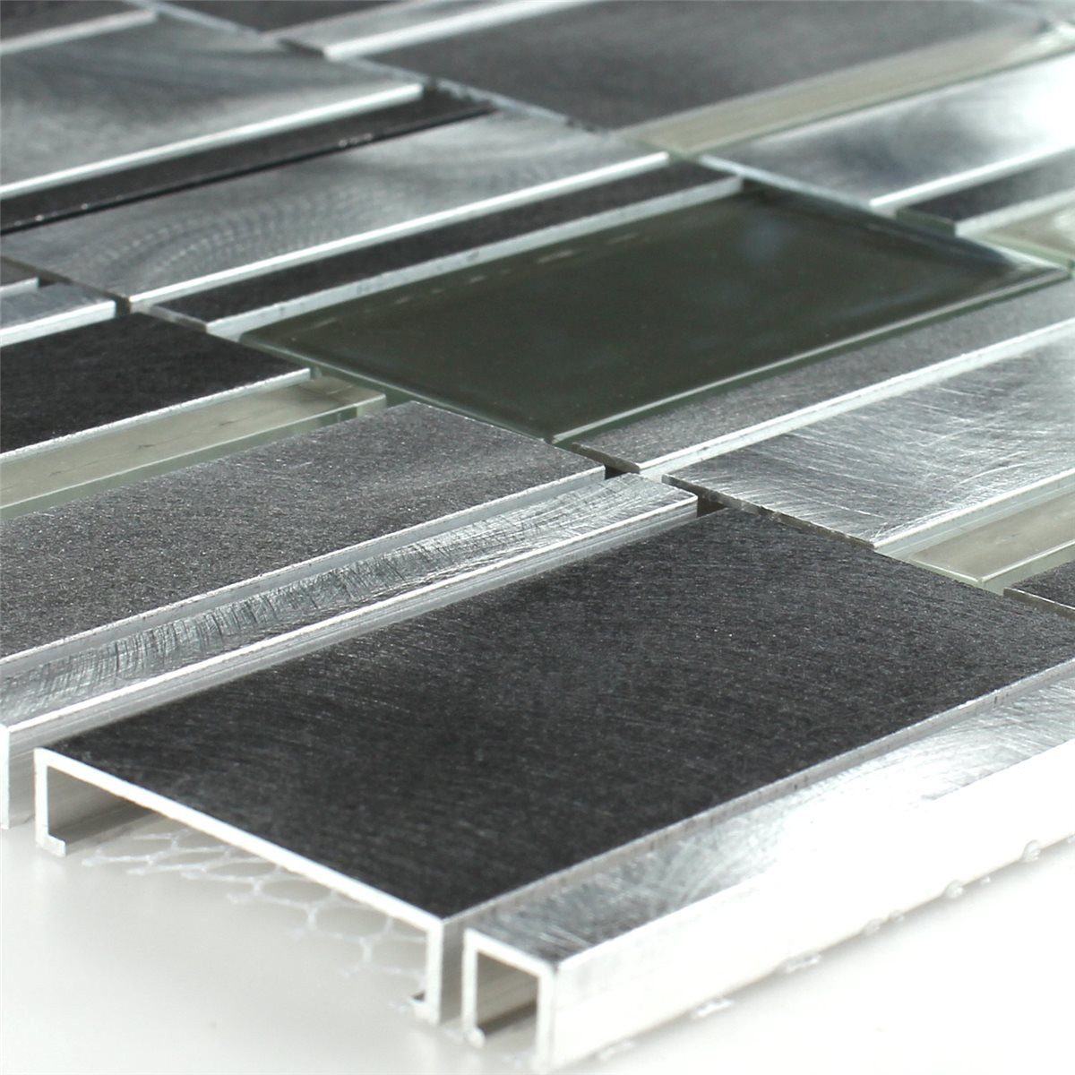Mosafil Mosaikfliesen Mosaikfliesen Aluminium Glas Grau Silber, Glas-Metall-Aluminium 30.100x30.100, grau-silber, Verlegefertig auf ein Netz geklebt