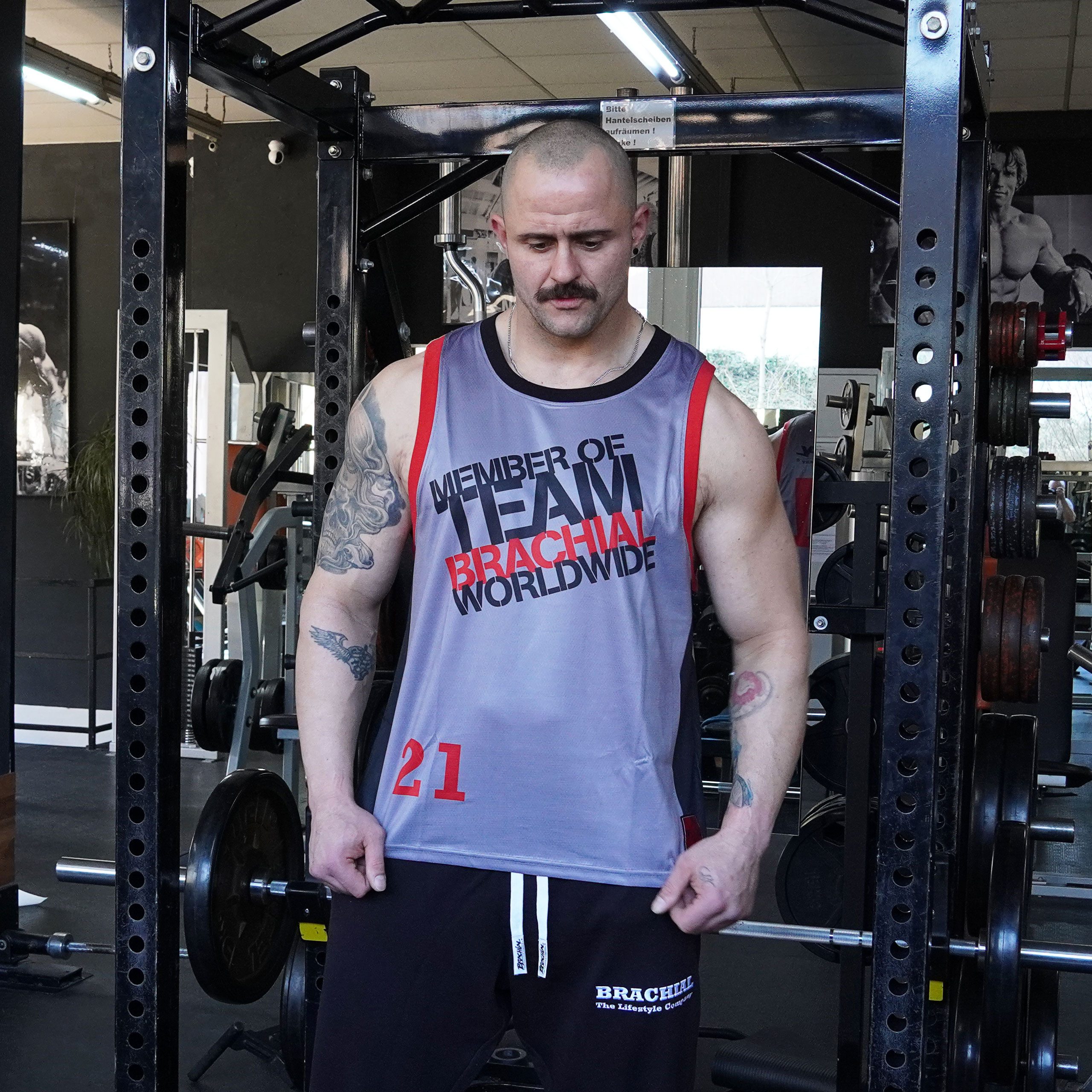 BRACHIAL THE LIFESTYLE COMPANY Muskelshirt Brachial Tank-Top "Team" grau/rot