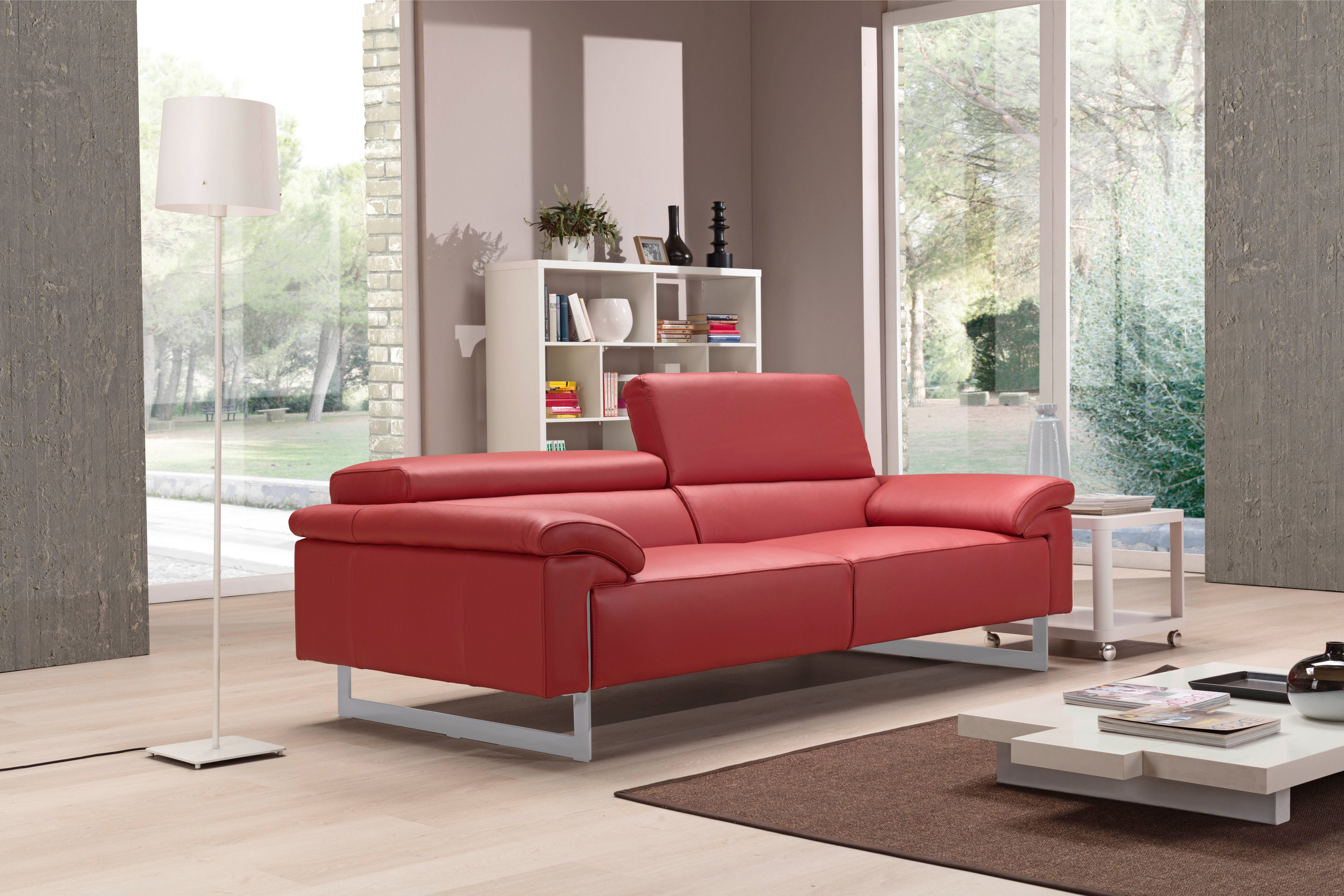 Egoitaliano 2,5-Sitzer Malika, Designsofa mit hohem Sitzkomfort, edel und bequem, inkl. Kopfteilverstellung und chromfarbenen Metallfüßen