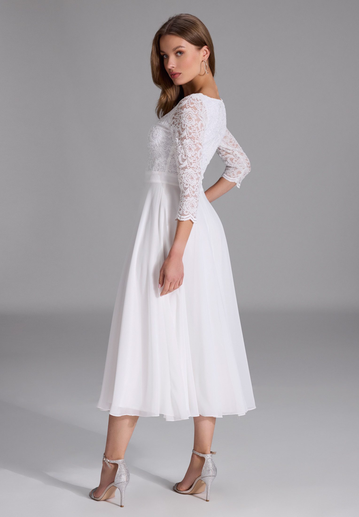 SWING Cocktailkleid Taillierter Schnitt mit ausgestelltem günstig online kaufen