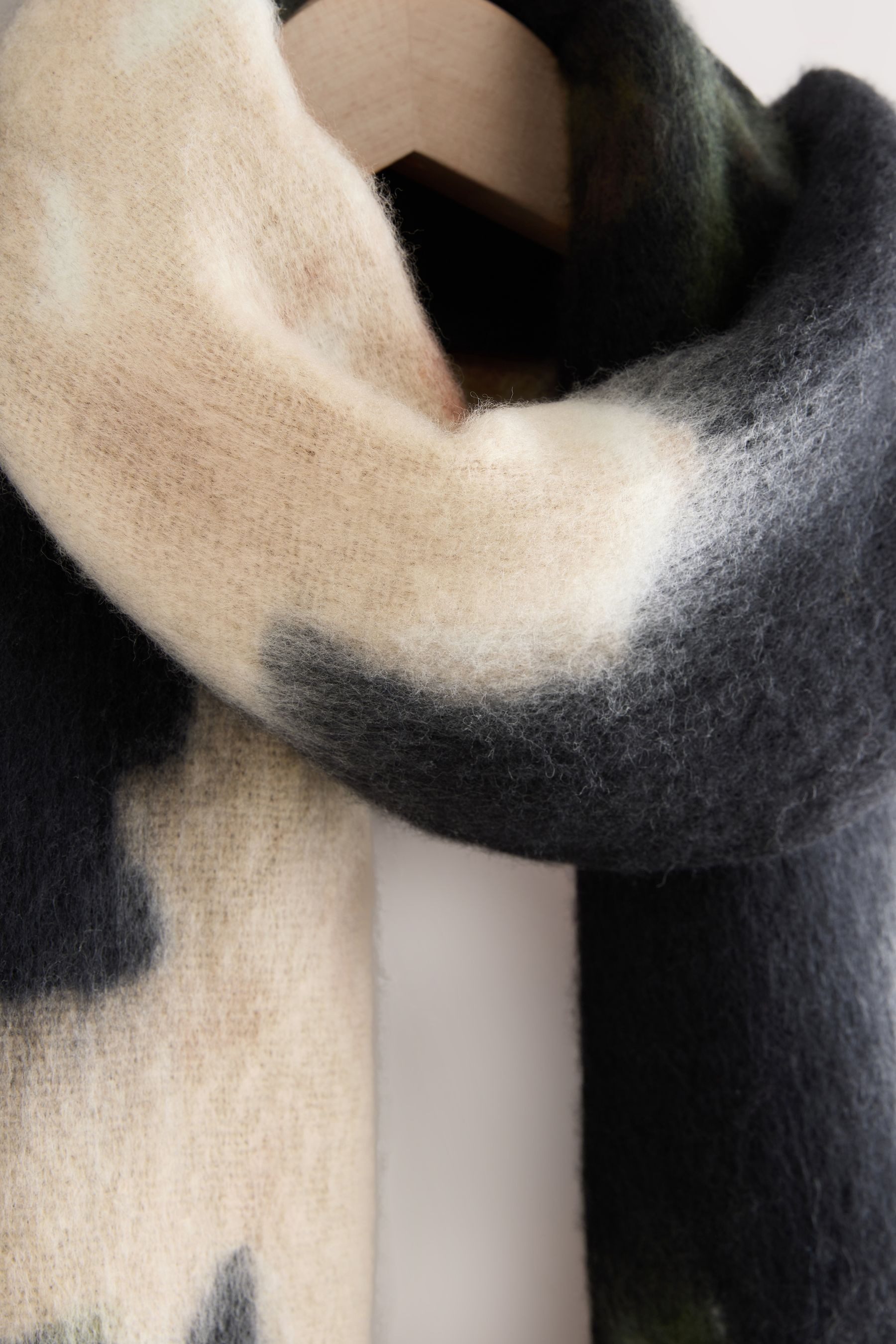 Next Schal Angerauter, schwerer Deckenschal, (1-St) günstig online kaufen