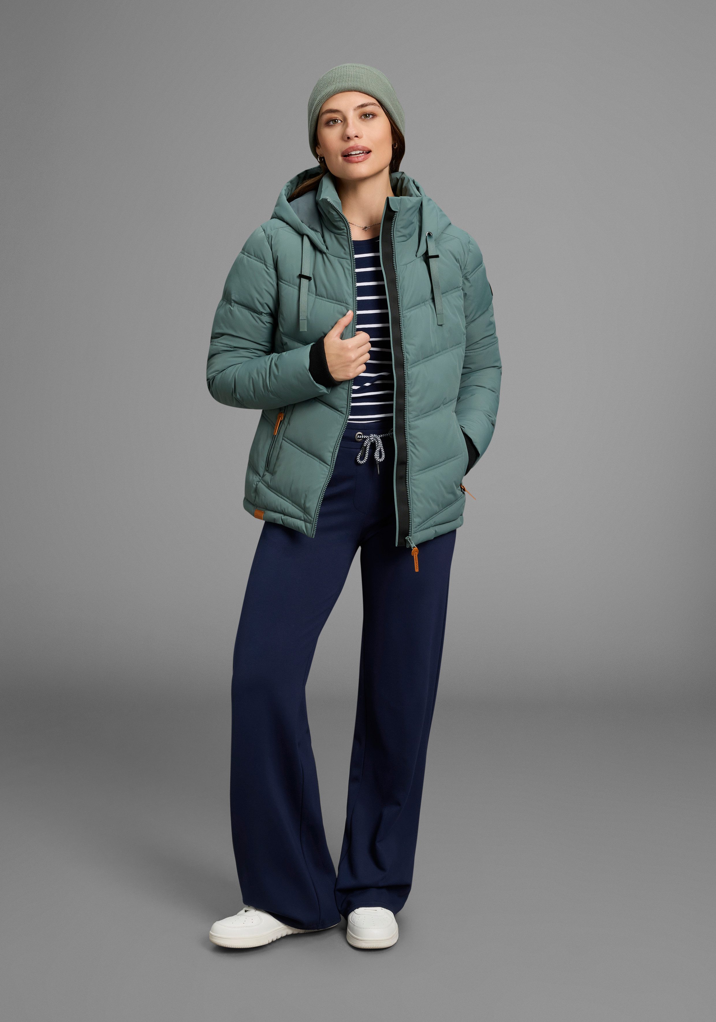 KangaROOS Winterjacke mit Kapuze und Kordelzug, Reißverschlusstaschen und Innentasche – Bild 4 von 5