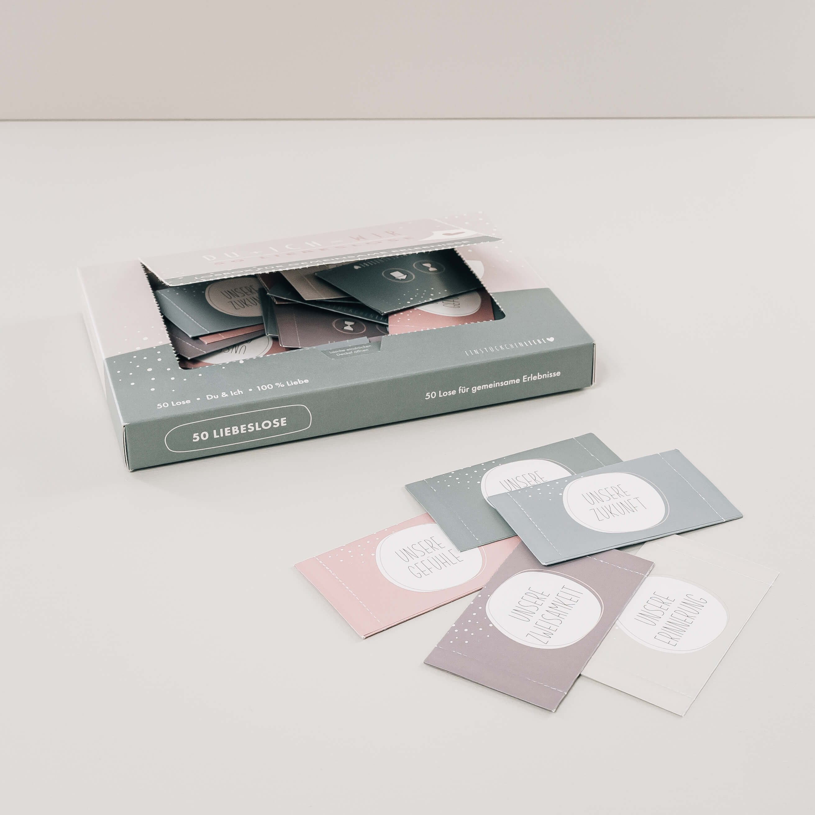 hellomini Spielesammlung Losbox für Paare Du+Ich=Wir, Pärchenspiel, Familienspiel, 50 Lose zum Thema Liebe Beziehung Aktivitäten in Box