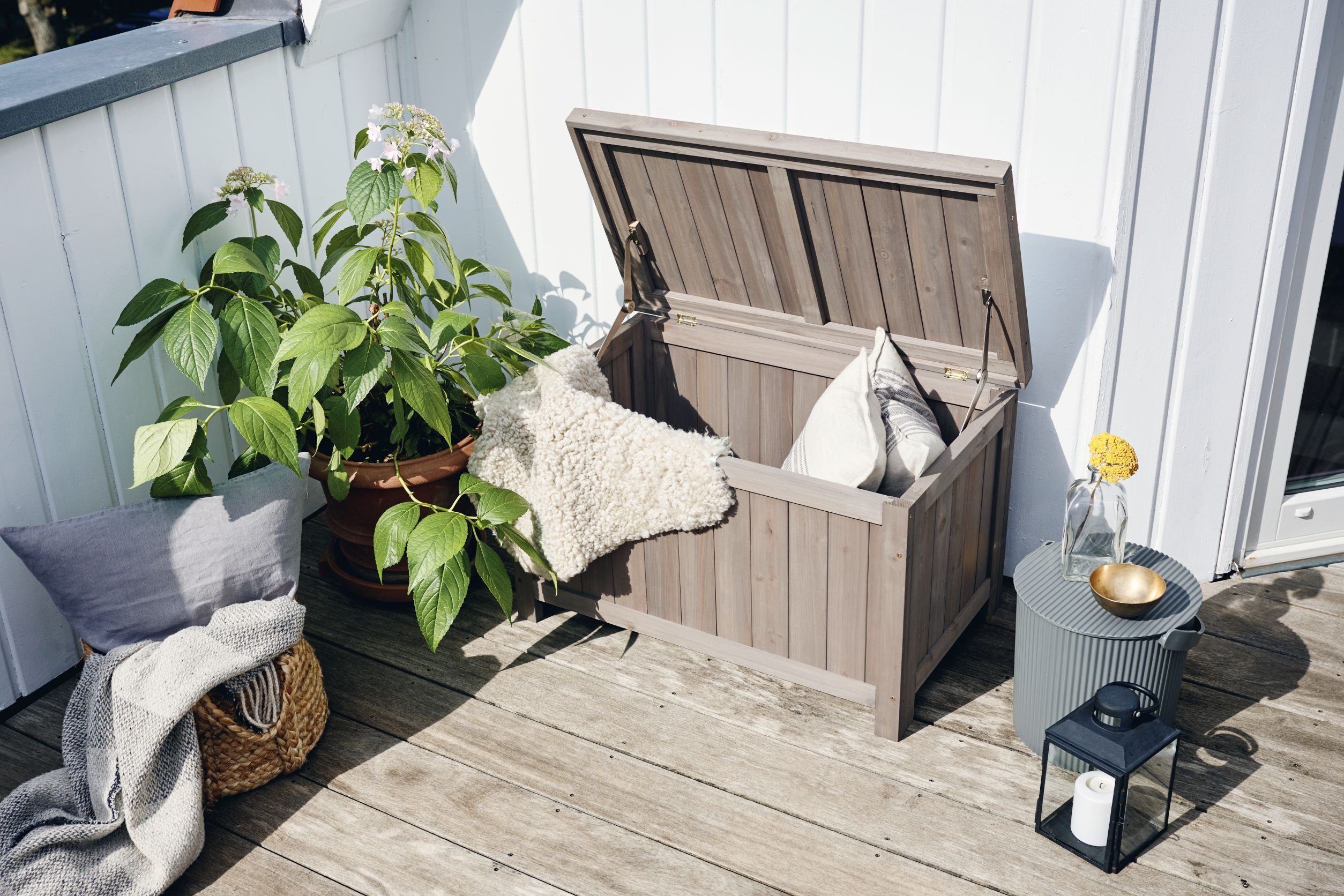 BUTENKIST Gartenbox HENRIETTE, Aufbewahrung aus Holz, Auflagenbox  Aufbewahrungsbox, mit Klappdeckel, für Balkon, Garten und Terrasse