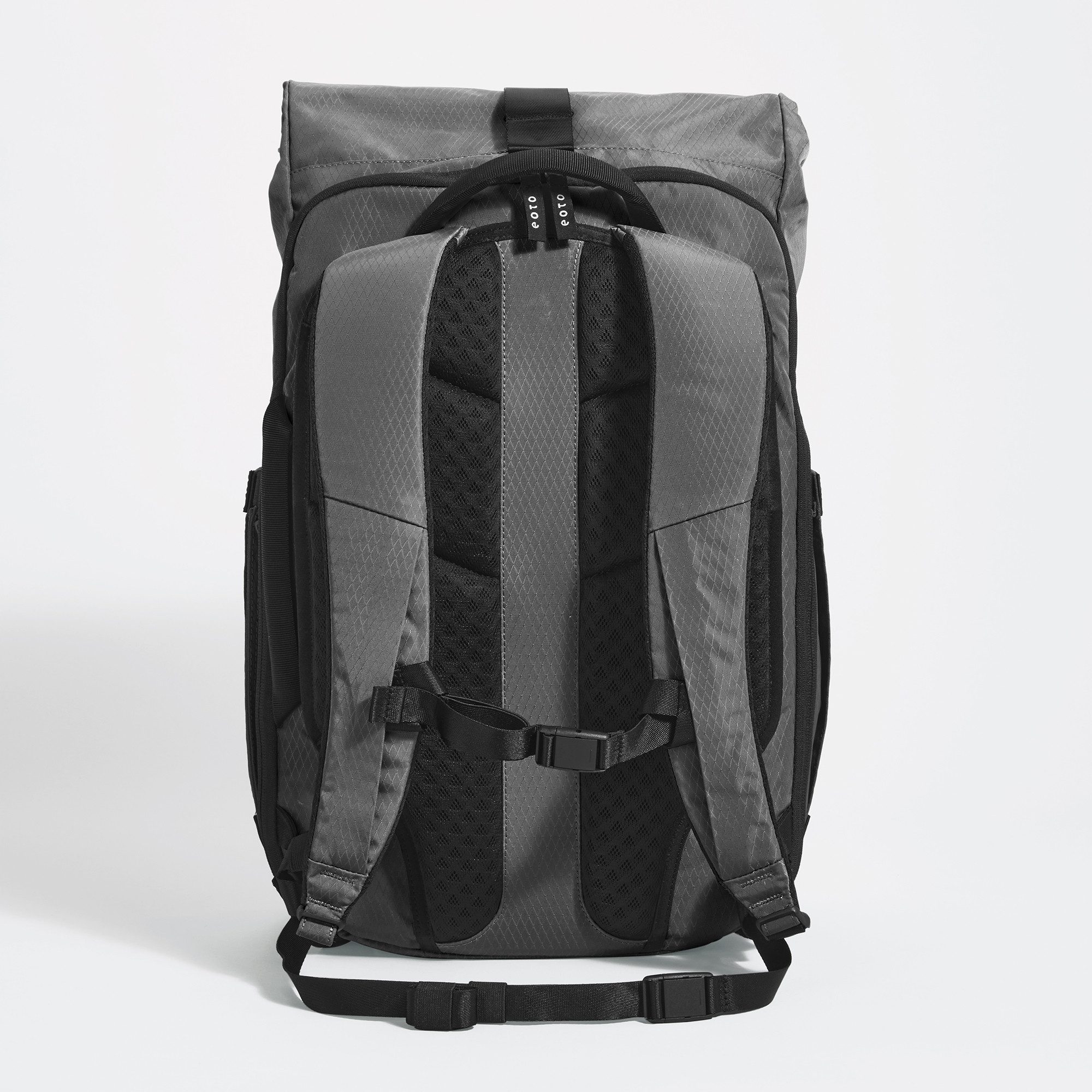 eoto Rucksack ROLLY32, Roll Top, ergonomisch, nachhaltig, 32 L (1-tlg)