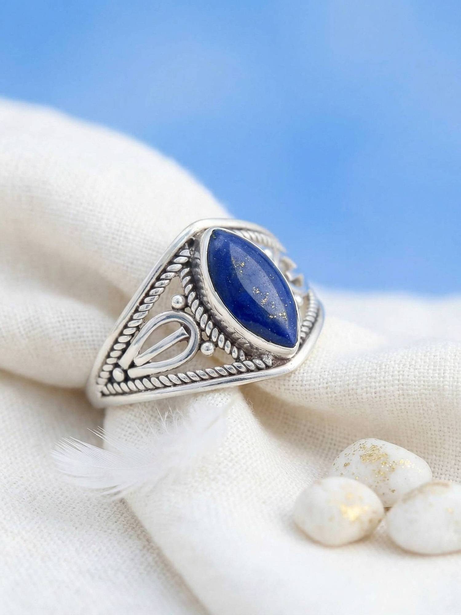 mantraroma Silberring DAHAB Ellipse aus 925 Silber mit Lapis Lazuli (Ring mit Schmuckbeutel), Damenring aus 925er Silber
