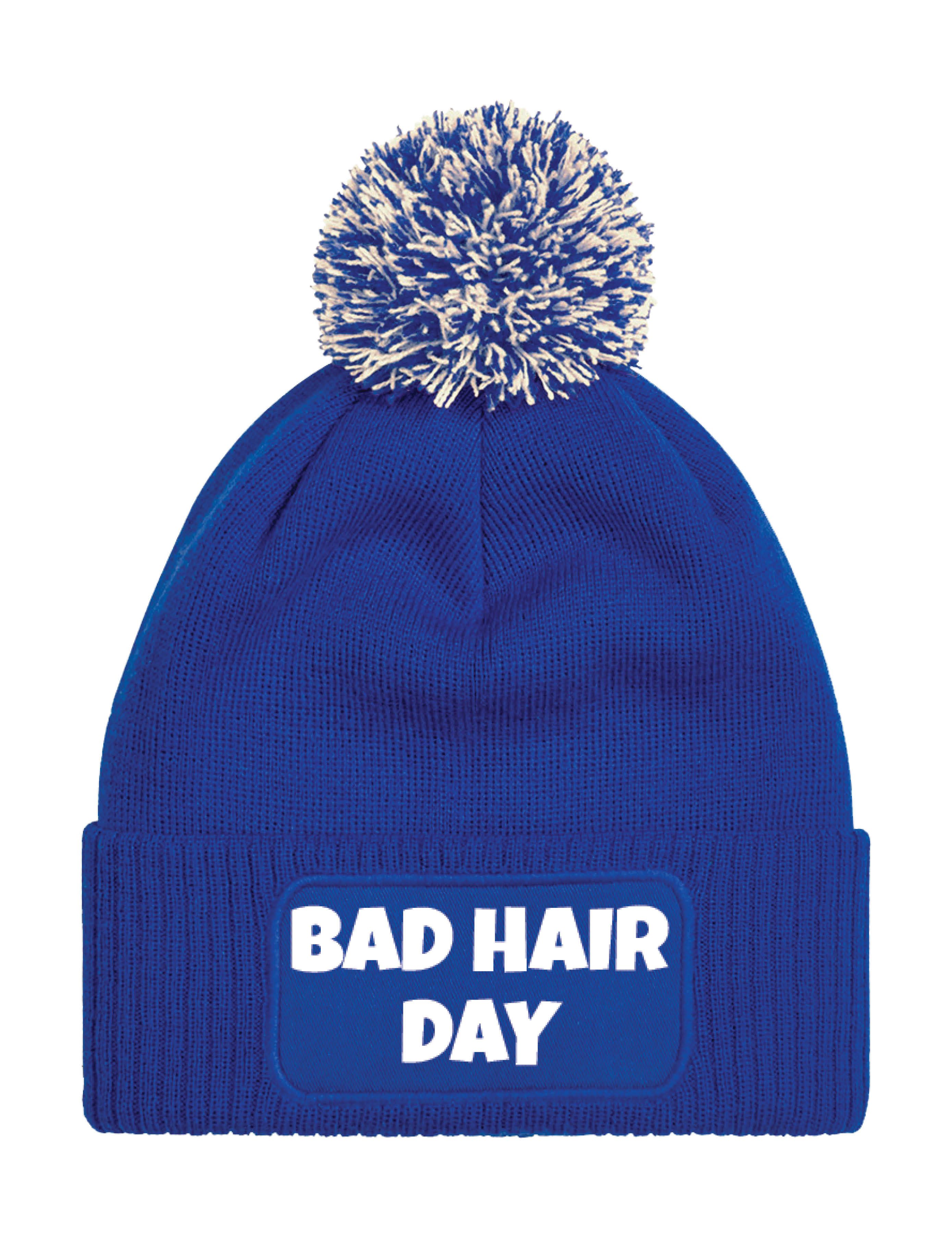 Youth Designz Bommelmütze "BAD HAIR DAY" Unisex Strick Bommel Beanie Aufdruck Print Geschenk mit lustigen Logo für Damen und Herren