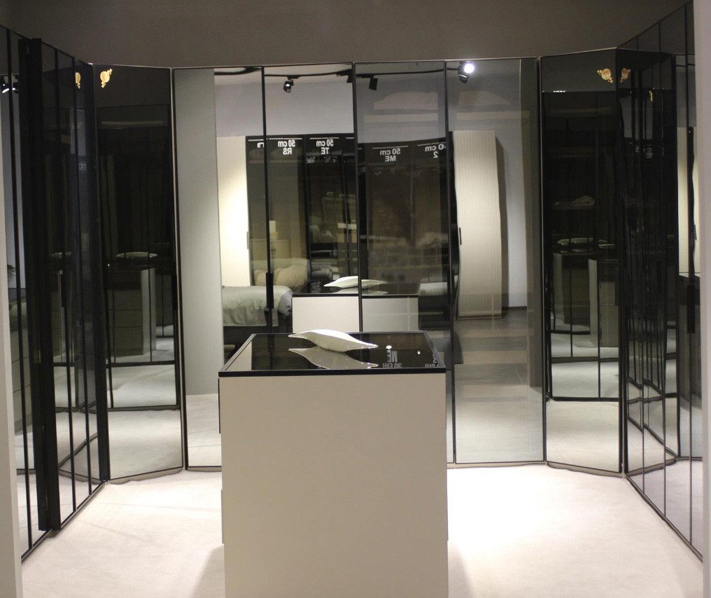 Xlmoebel Garderobenschrank Hochwertiger Glaskasten Schlafzimmer Garderobenschrank Designer (2-St., Garderobenschrank+Kommode) Hergestellt in Europa