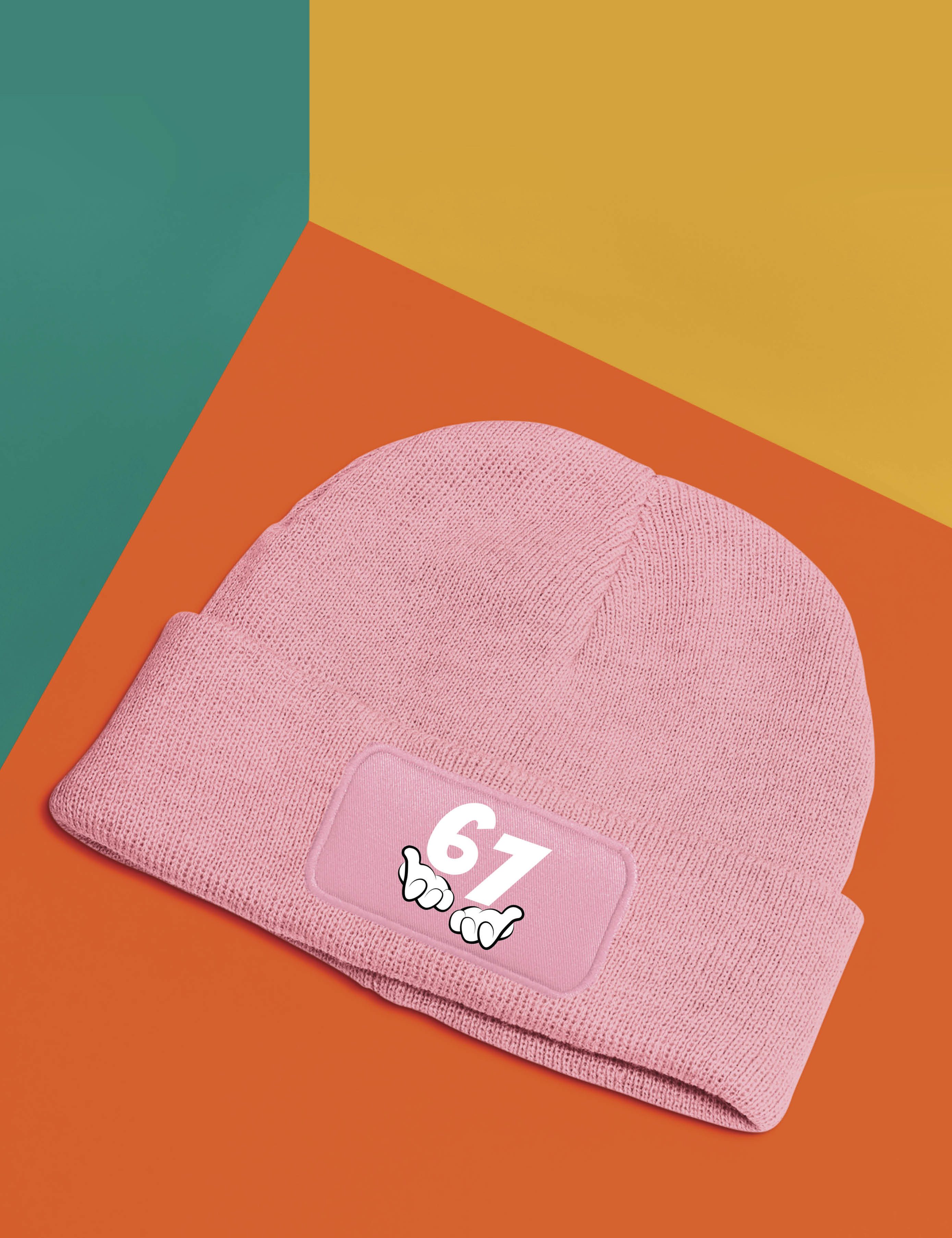 Youth Designz Beanie Unisex Kinder Beanie Mütze "67" echte Dorfkinder Print Geschenk mit lustigem Aufdruck für Jungen und Mädchen Statement – Bild 4 von 5