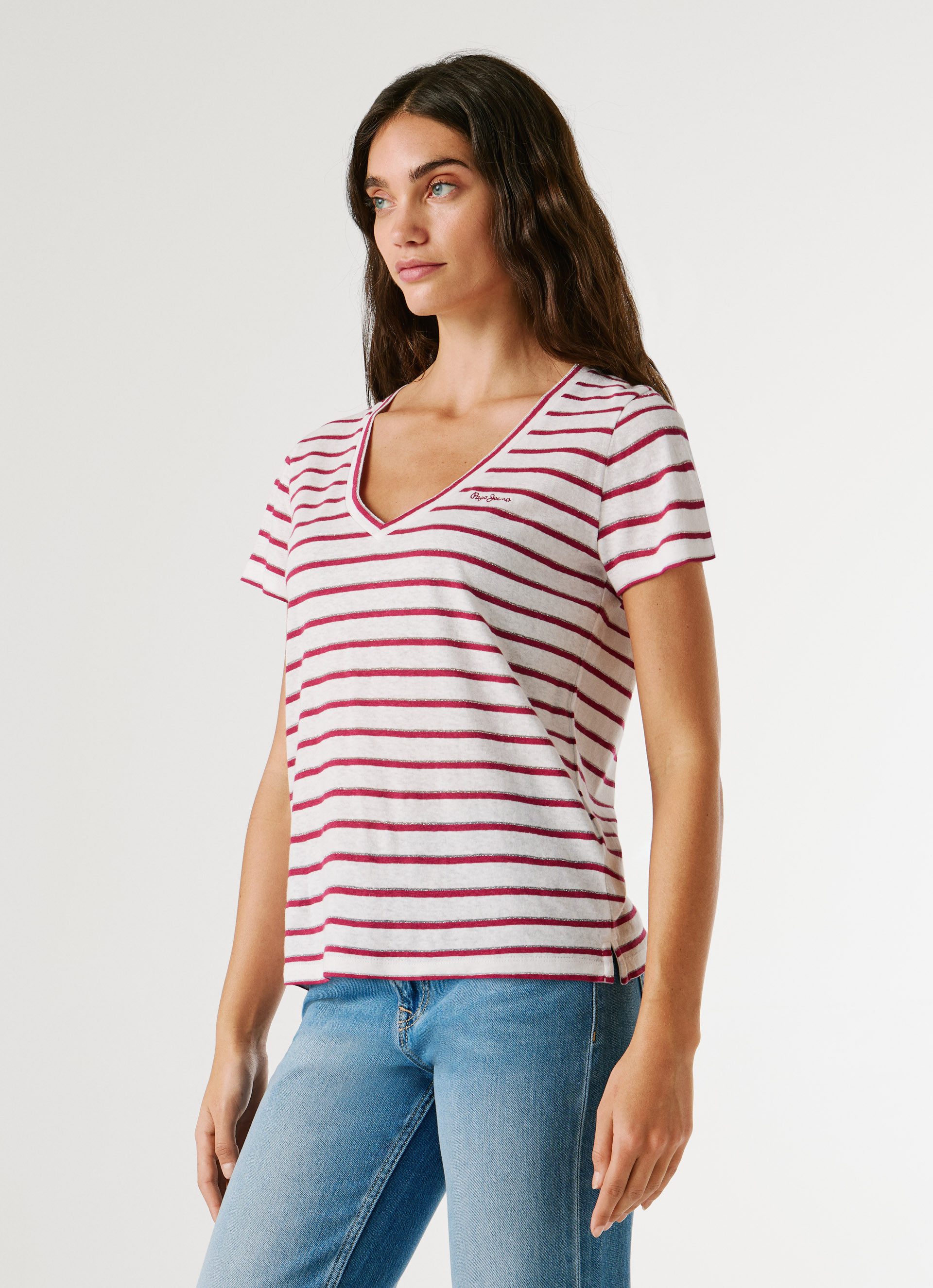 Pepe Jeans T-Shirt MEGAN V-NECK STRIPED aus Leinenmischung mit Glitzergarn