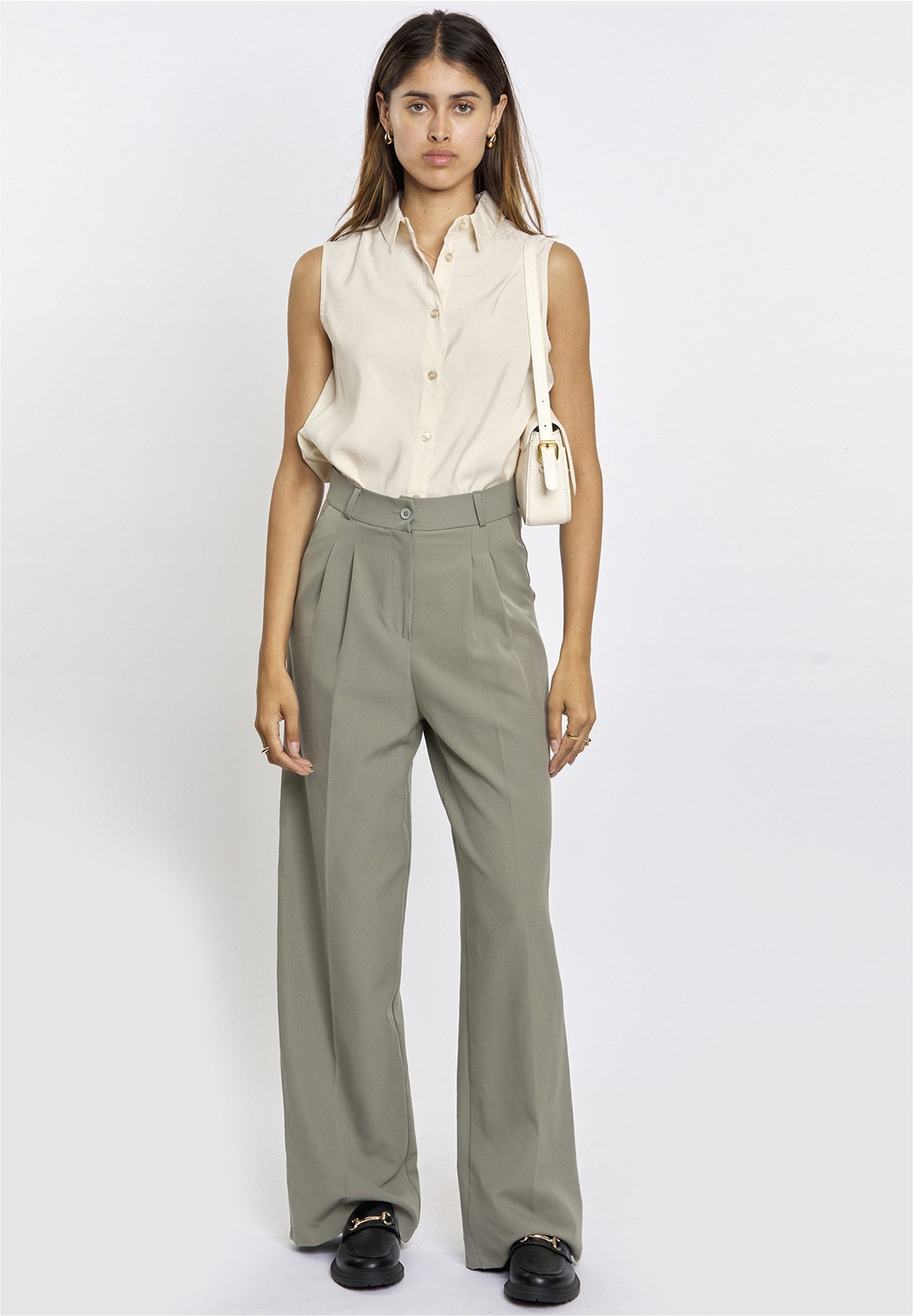 freshlions Klassische Bluse Aria (1-tlg) mit elegantem Hemdkragen günstig online kaufen