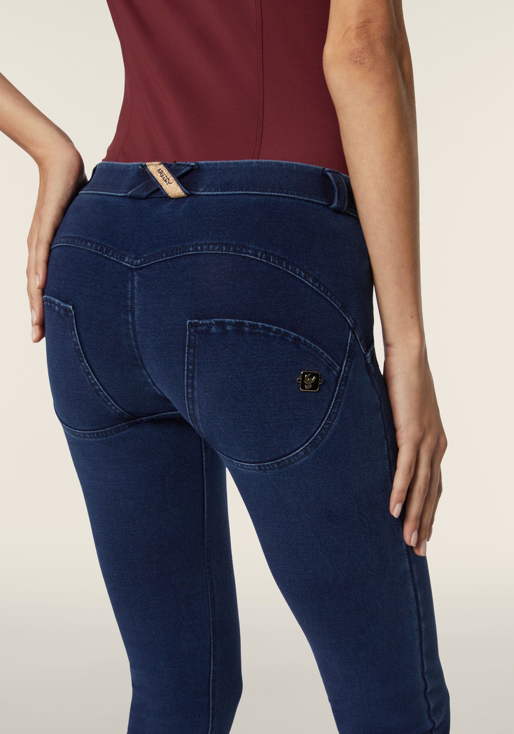 Freddy Leggings WRUP MINI-FLARE REGULAR mit Lifting & Shaping Effekt, skinny fit