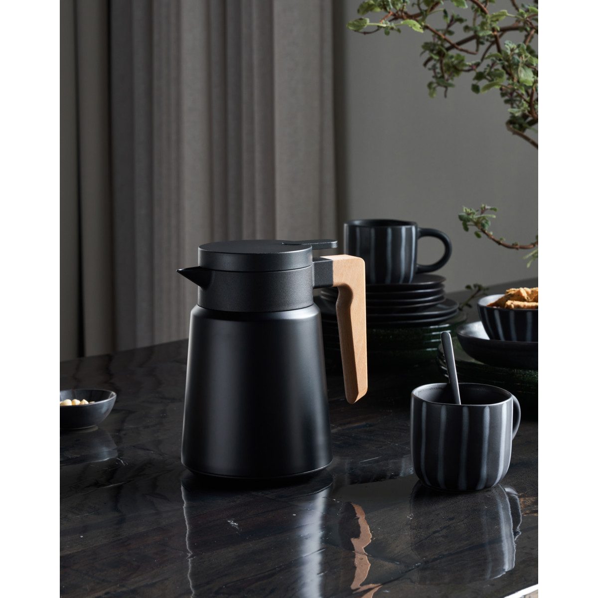 House Doctor Wasserkaraffe Thermoskanne COLE schwarz