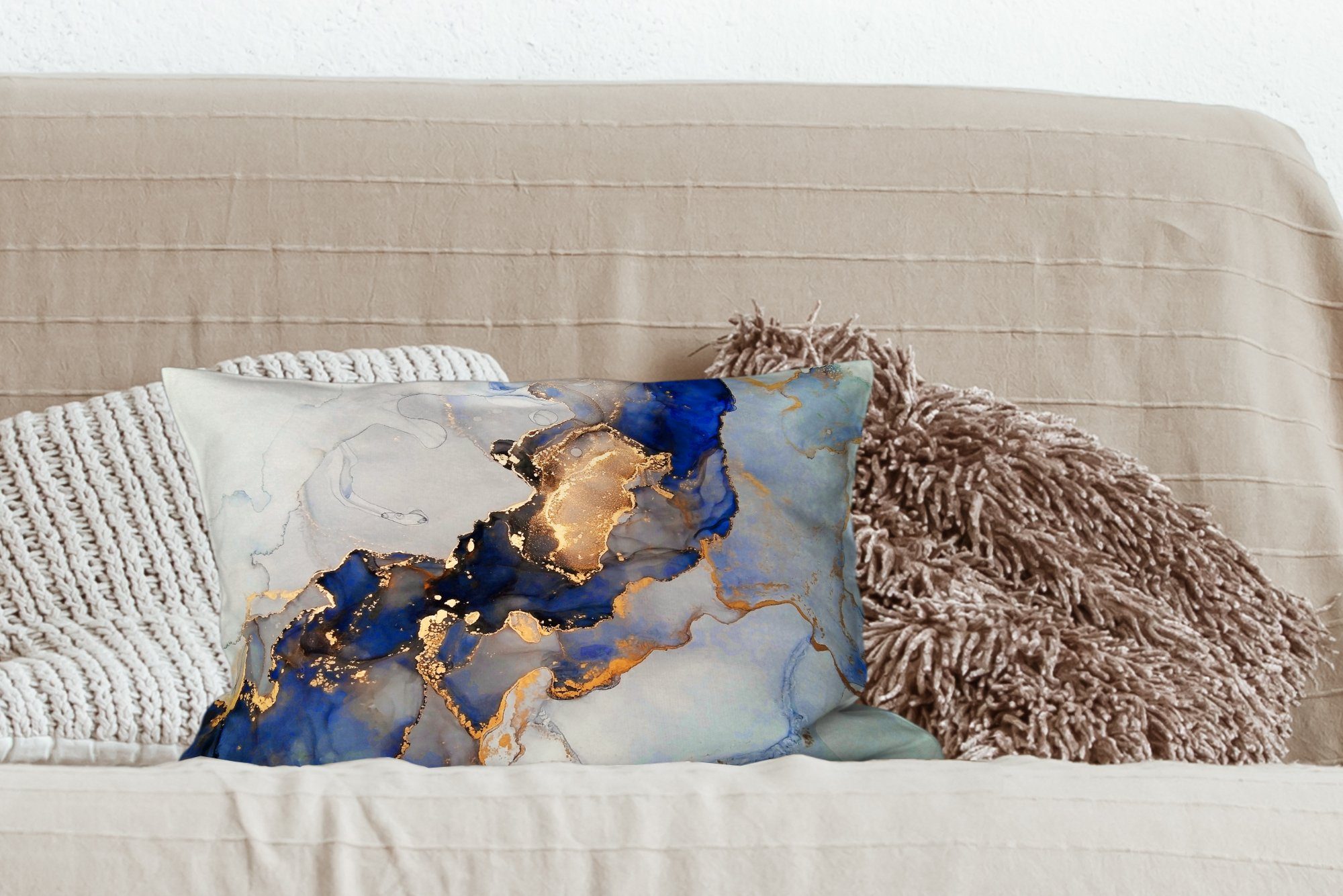 MuchoWow Dekokissen Wohzimmer - Füllung, Dekokissen - Dekoration, Schlafzimmer mit Gold, Blau Marmor Zierkissen