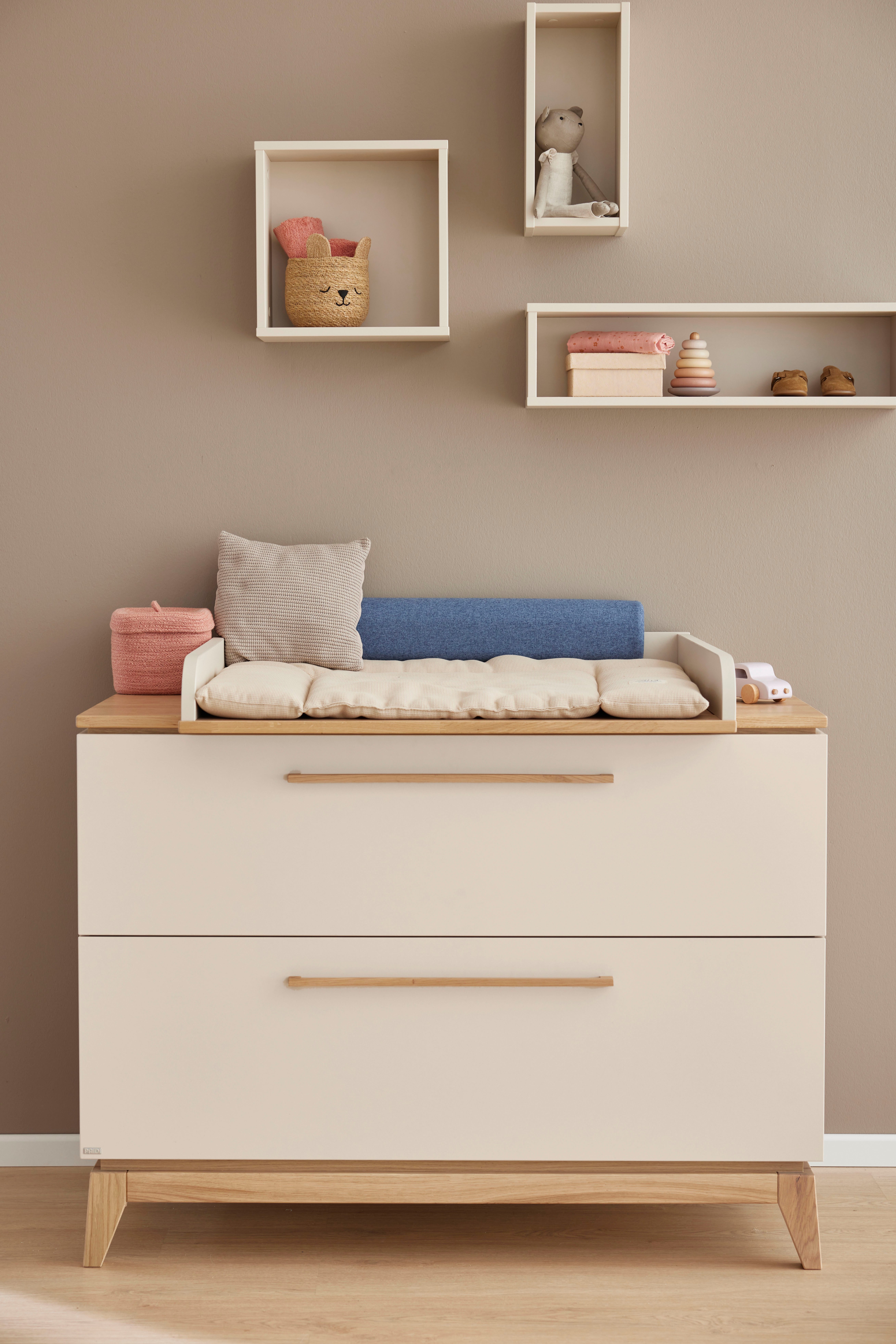 PAIDI Wickelkommode STIENE in Beige mit Eiche Massivholz, inkl. Wickelaufsatz, Spar-Set, 2 Schubladen mit Soft-Close, 123 cm Breite, hochwertiger Wickeltisch