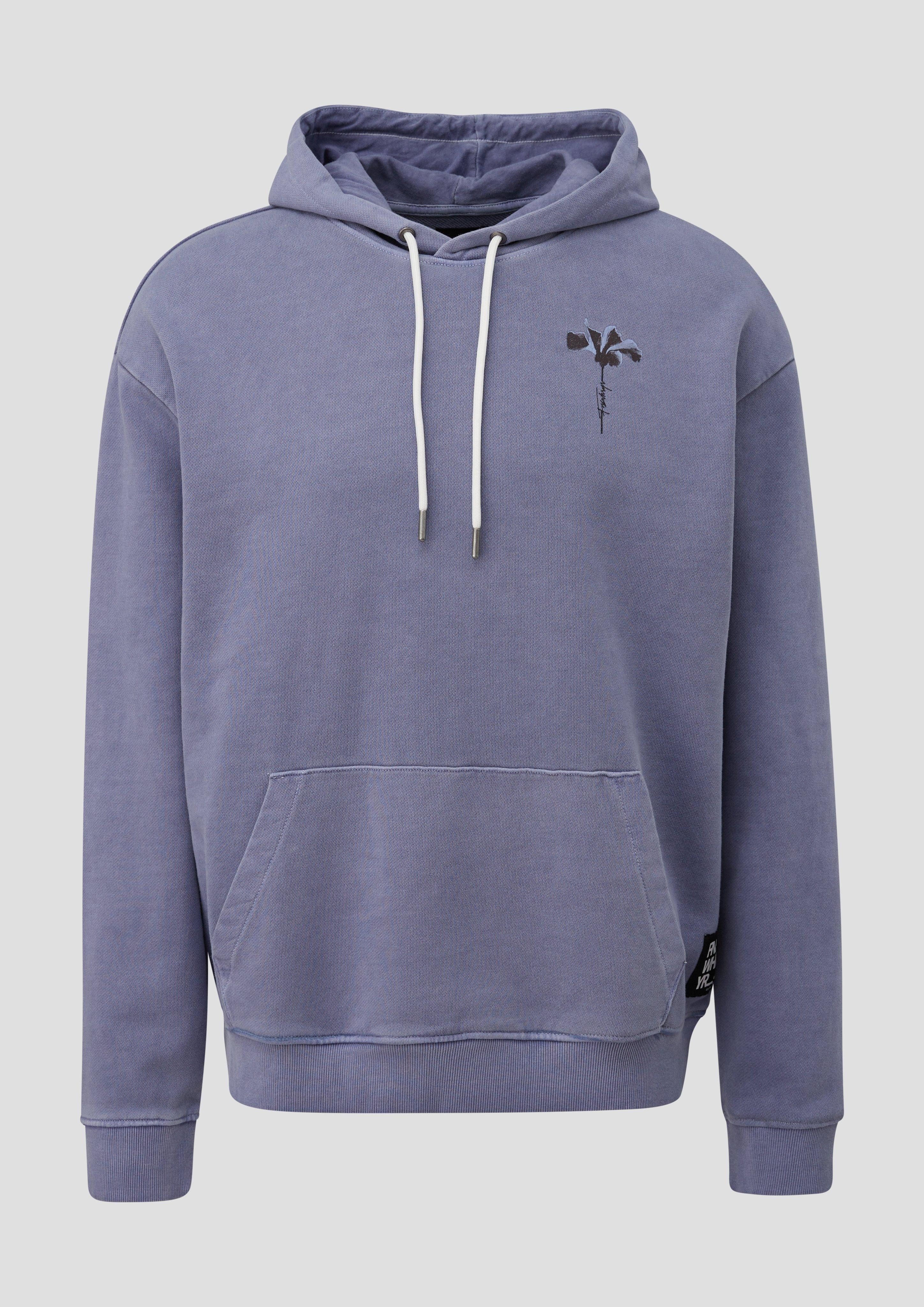 QS Sweatshirt Hoodie mit Front- und Rückenprint Label-Patch