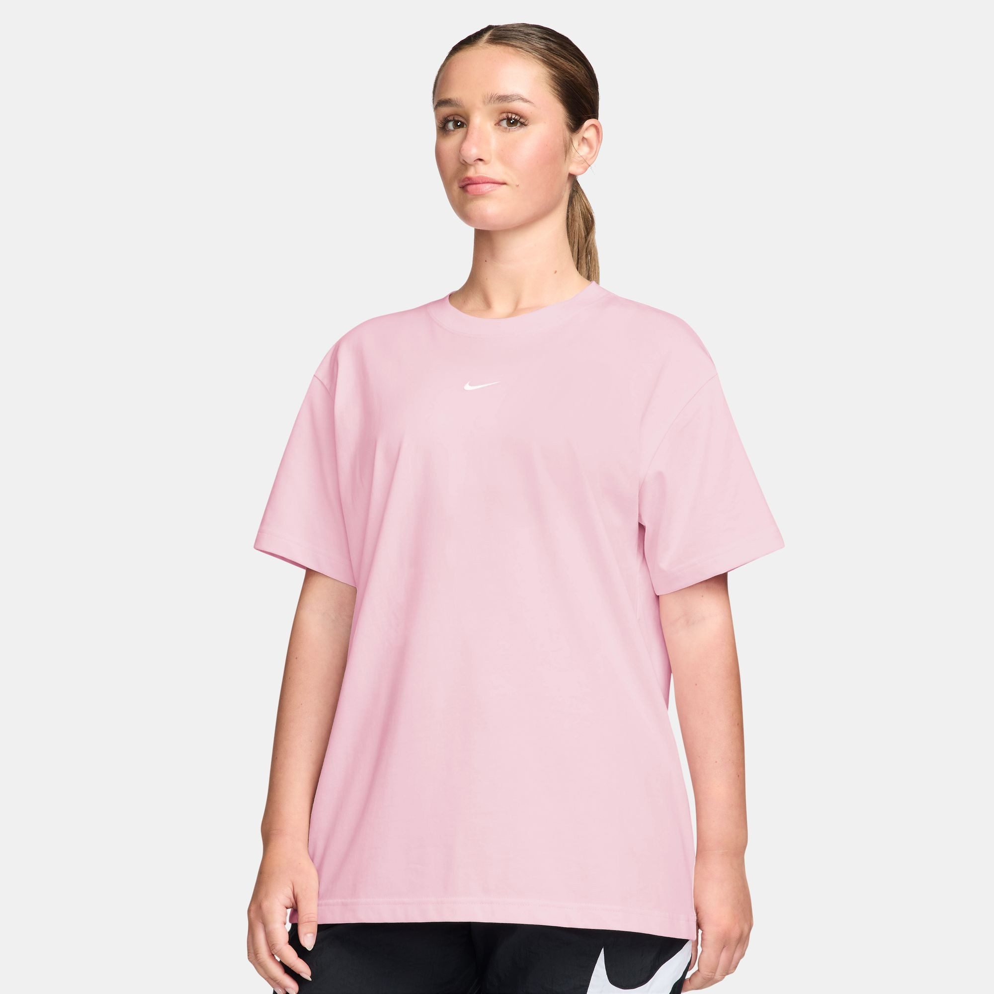Nike Sportswear W NSW CLASSIC SS TEE sportliche Passform, Kurzarm, Rundhalsausschnitt