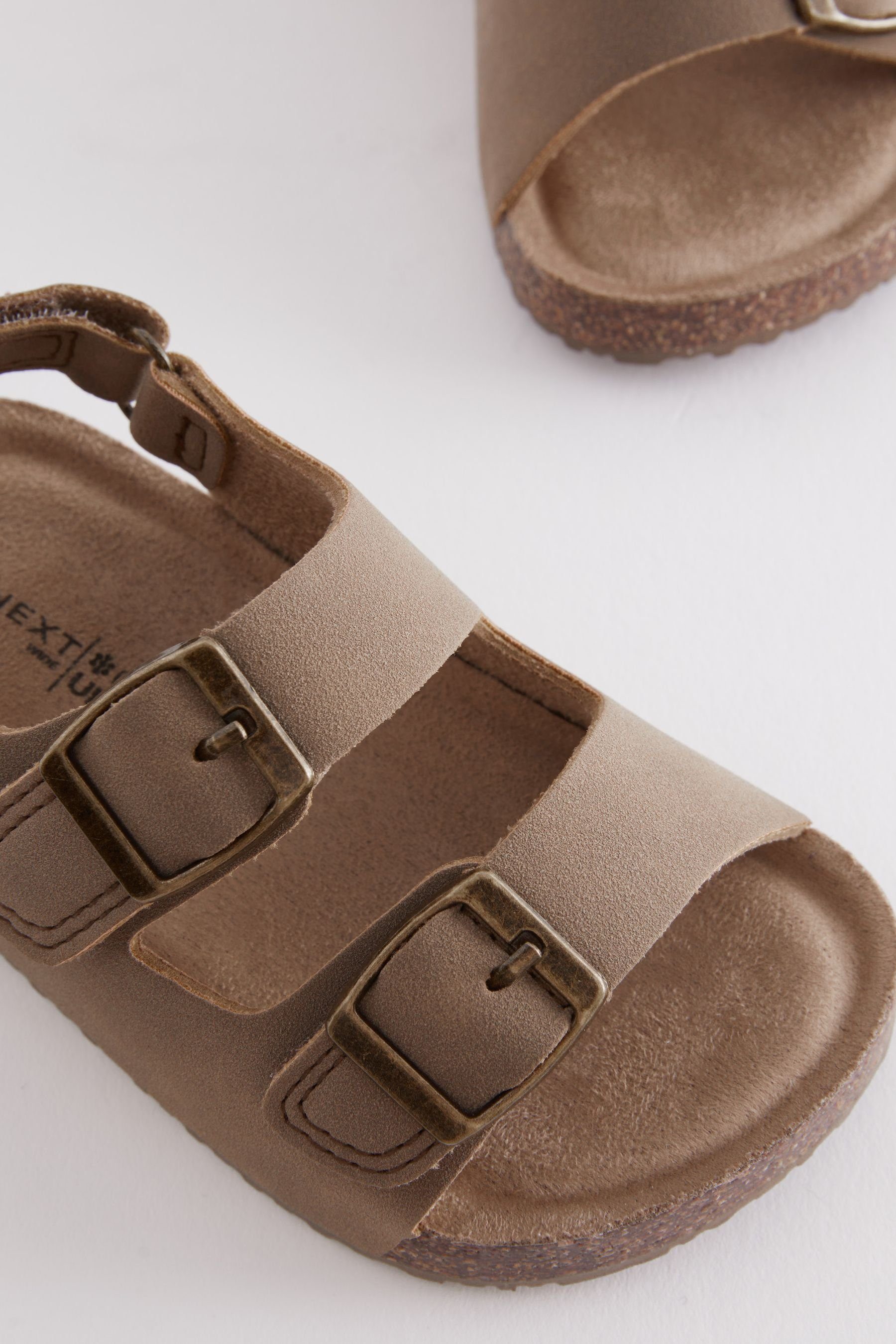 Next Ledersandalen mit zwei Schnallen, weite Passform Sandale (1-tlg)