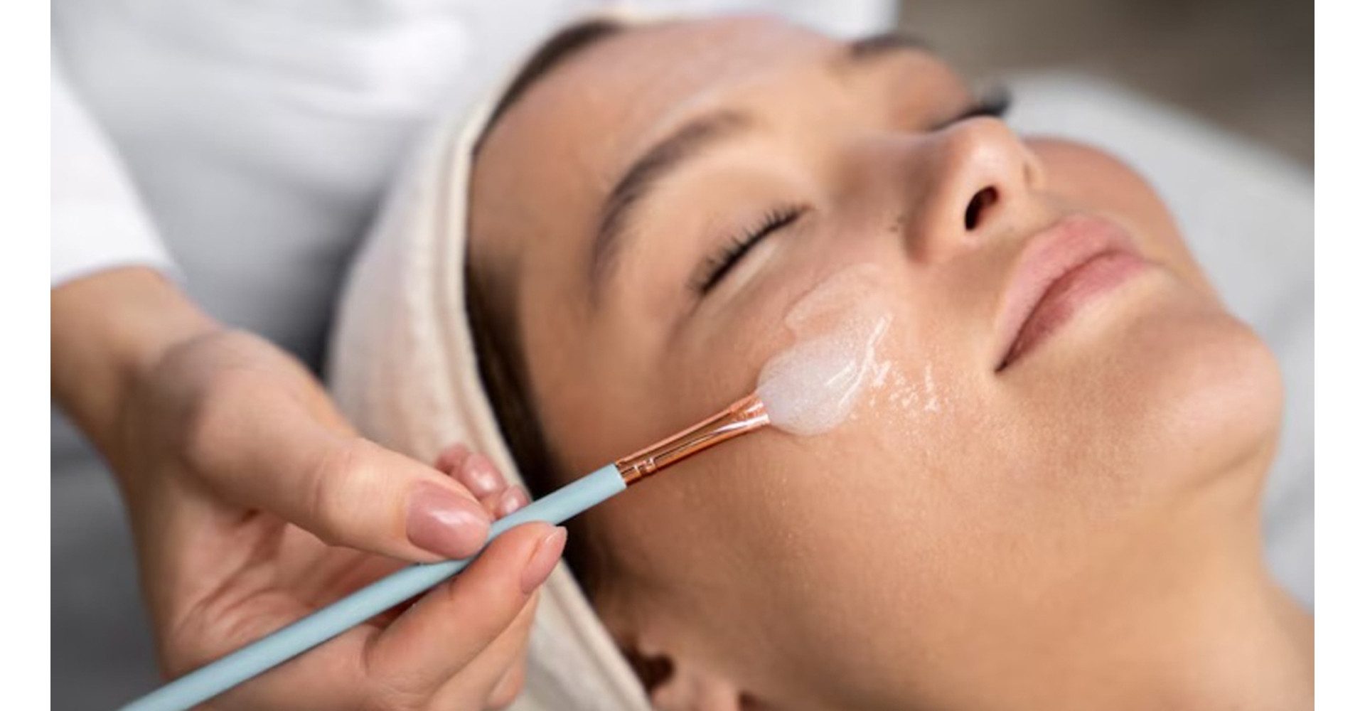Jochen Schweizer Erlebnisgutschein Fruchtsäurepeeling Düsseldorf, Beauty Behandlung Düsseldorf: Strahlende Haut garantiert